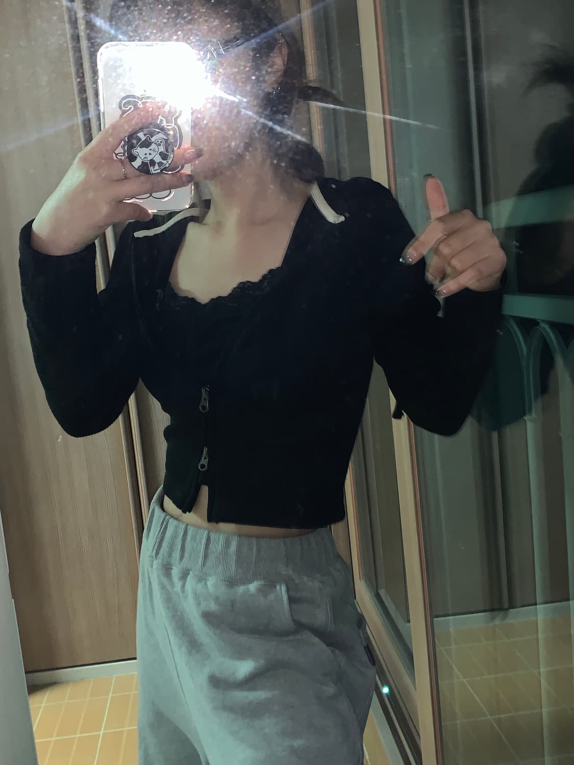 러닝하이 크롭 블랙 후드티 상품이미지3