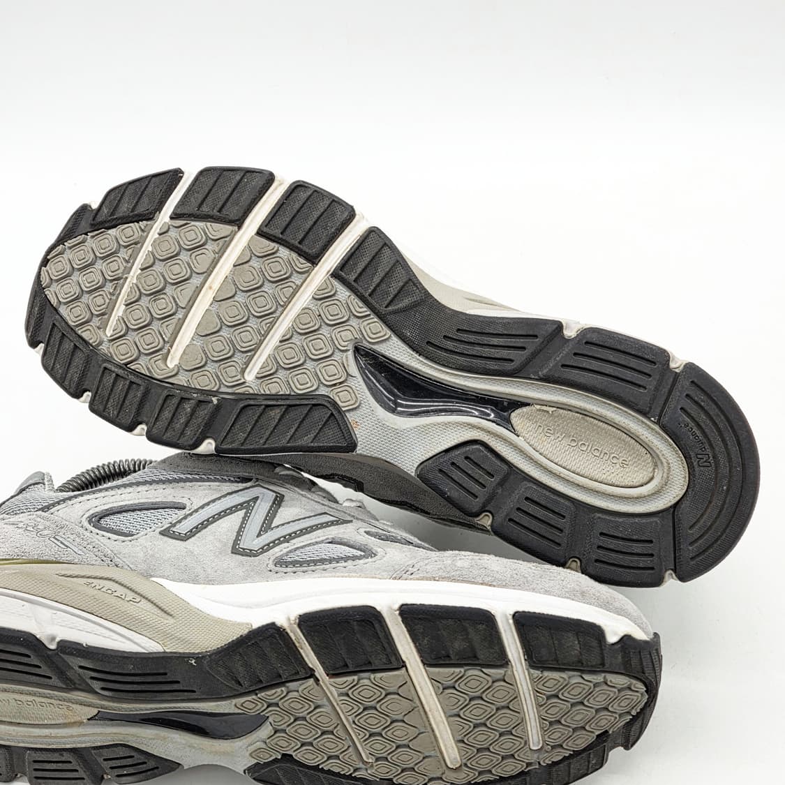 뉴발란스 990v4 메이드 인 USA 그레이 (255 D) 상품이미지3