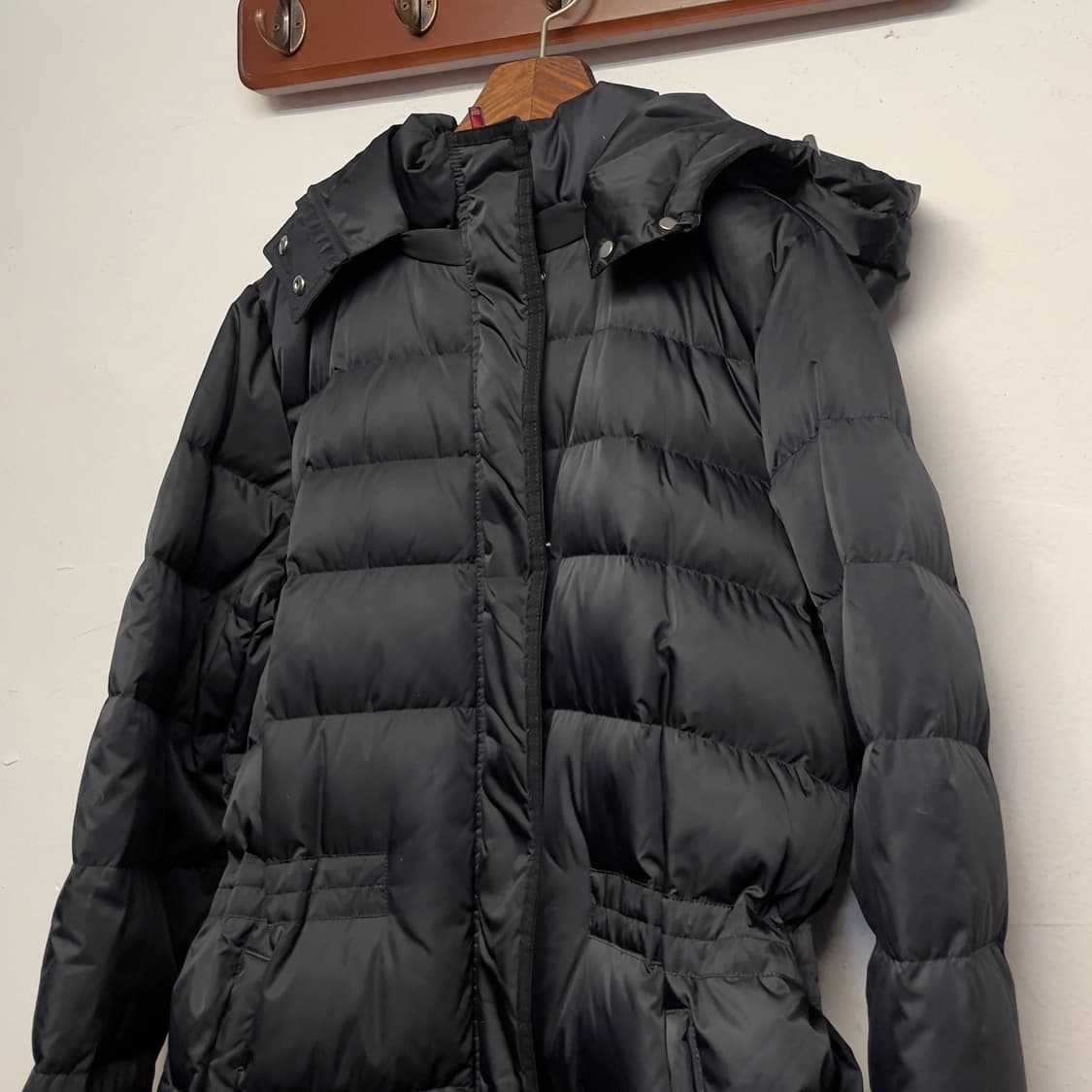 띠어리 (우먼) 블랙 덕 다운 롱 패딩  상품이미지3