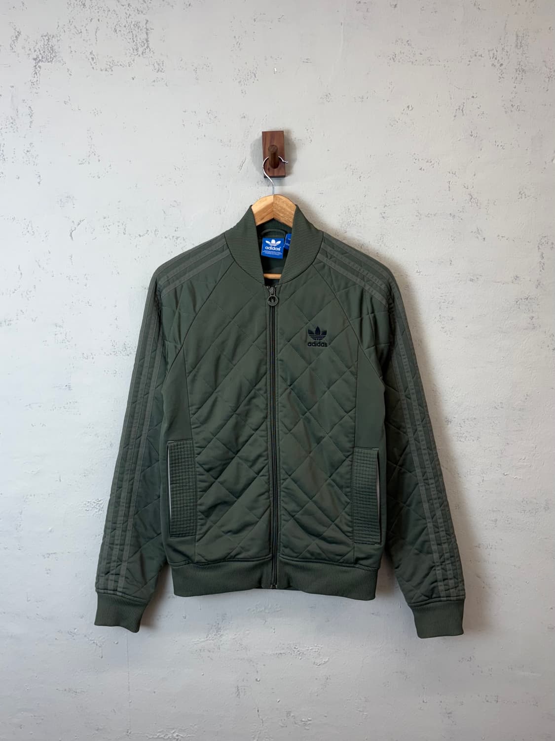 아디다스 카키 퀼팅 트랙탑 져지 상품이미지1