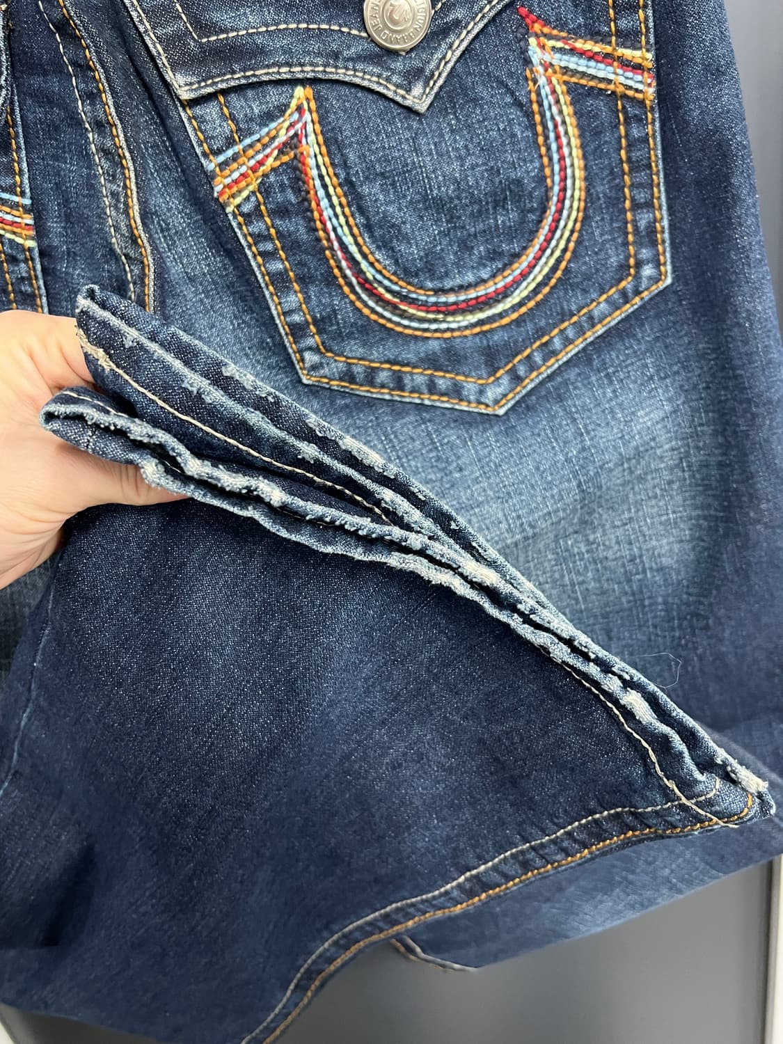 True Religion 트루릴리젼 빌리 슈퍼 T 부츠컷 나팔 데님 팬츠 상품이미지3