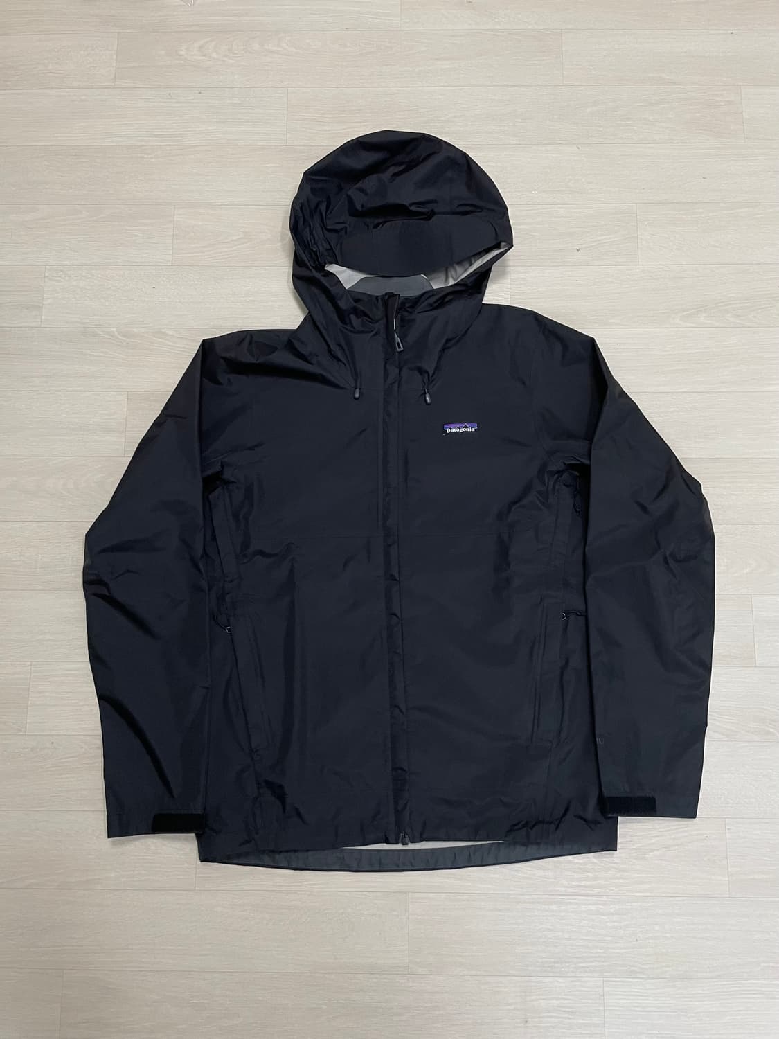파타고니아 토렌쉘 자켓 블랙 상품이미지1