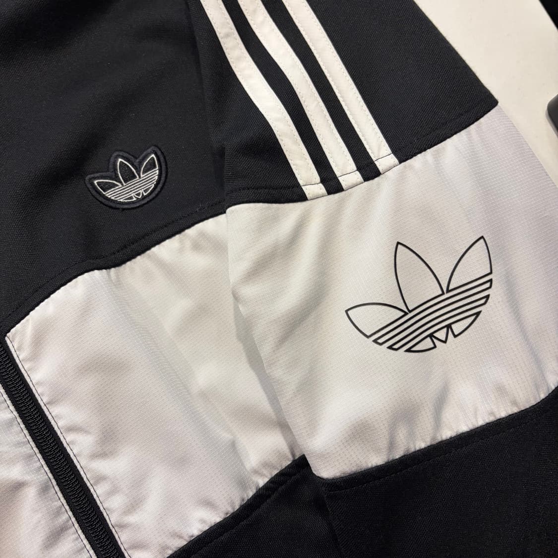 [XL] 아디다스 반드릭스 블랙/화이트 트랙탑 져지 D68 상품이미지4