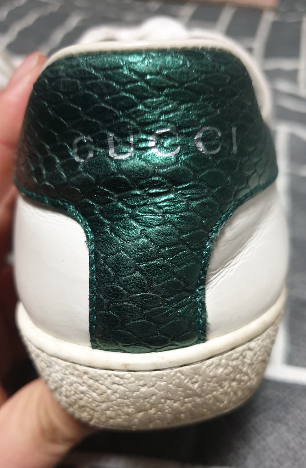 구찌 벌꿀 스니커즈 화이트 36 (230)  상품이미지5