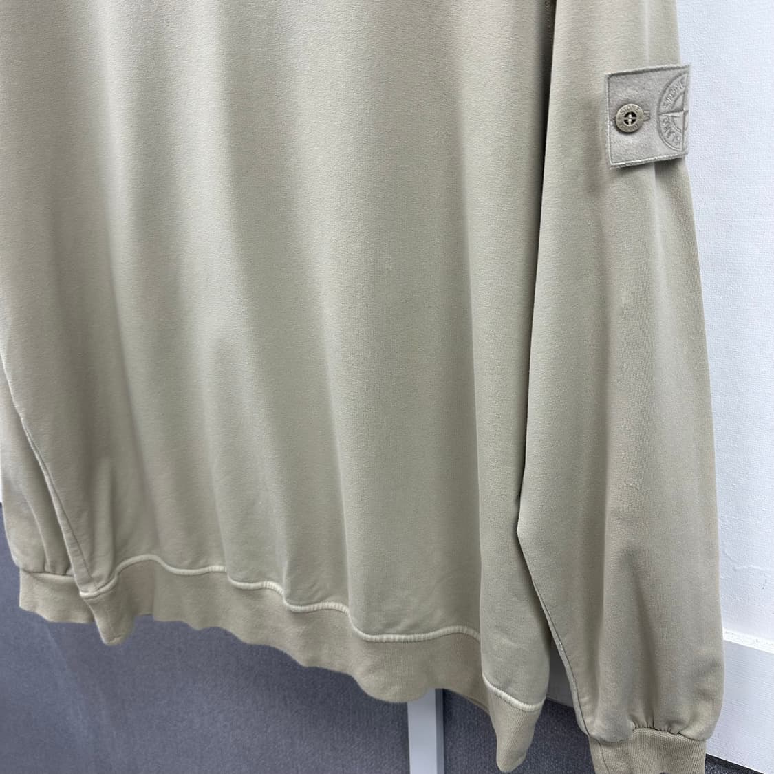 스톤아일랜드 고스트피스 와펜 맨투맨 티셔츠 L 105 상품이미지3