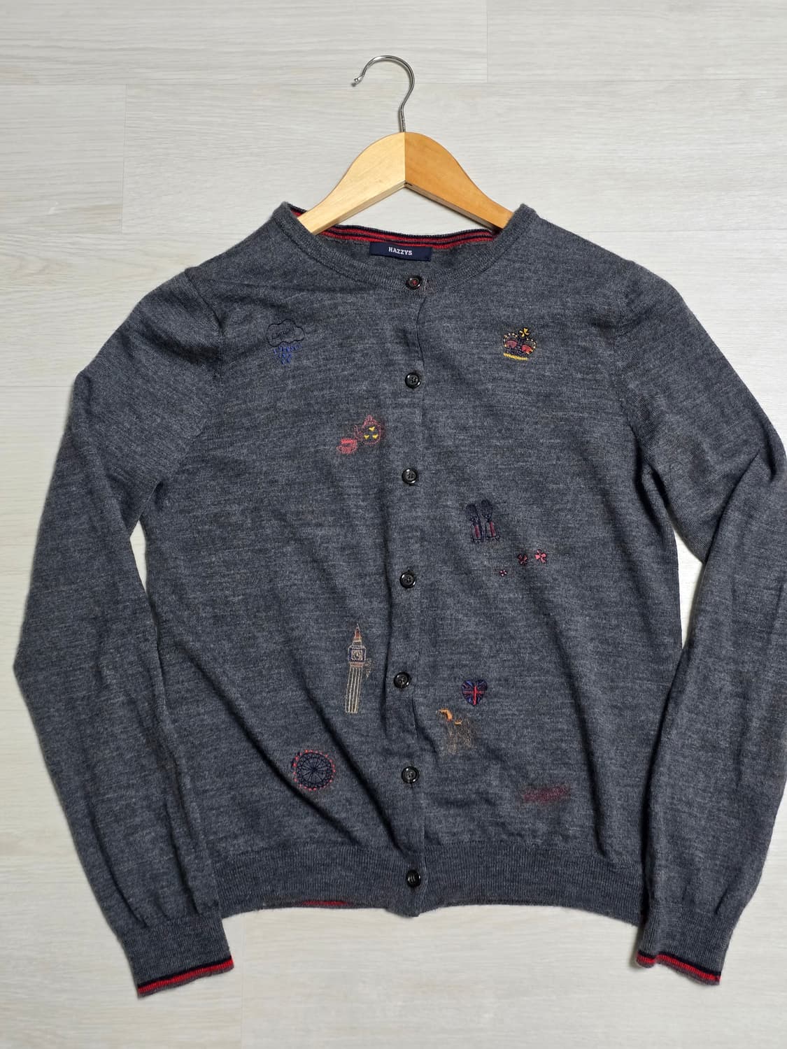 해지스 헤지스 자수 울100 니트 가디건 상품이미지2