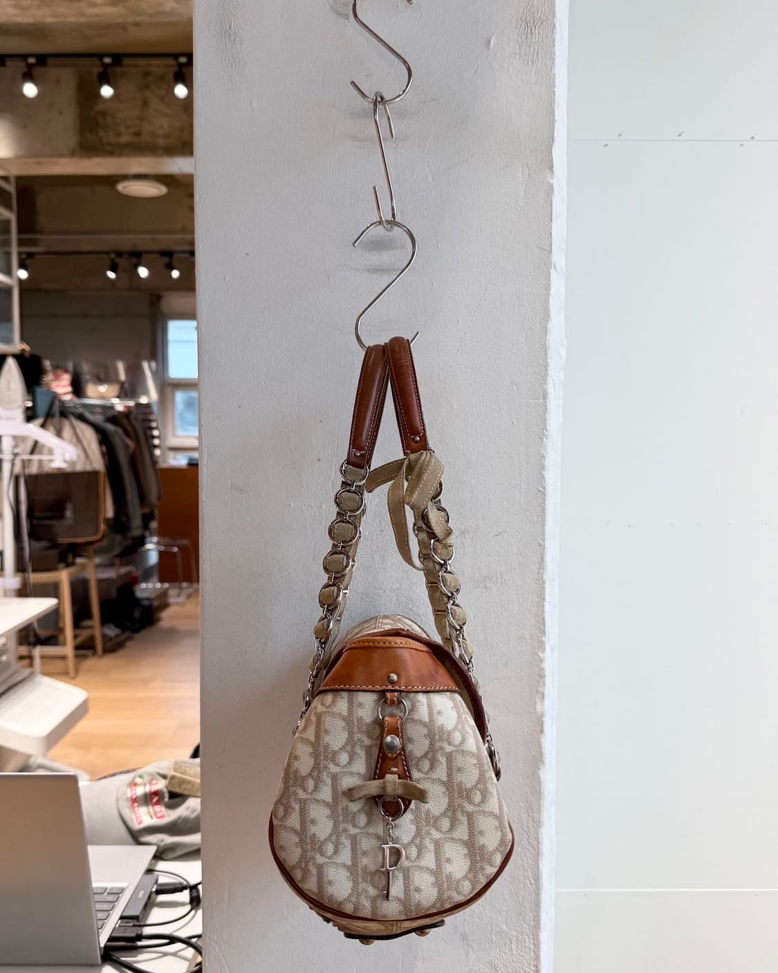 크리스찬 디올 오블리크 로맨틱 트로터 체인 숄더백 상품이미지4