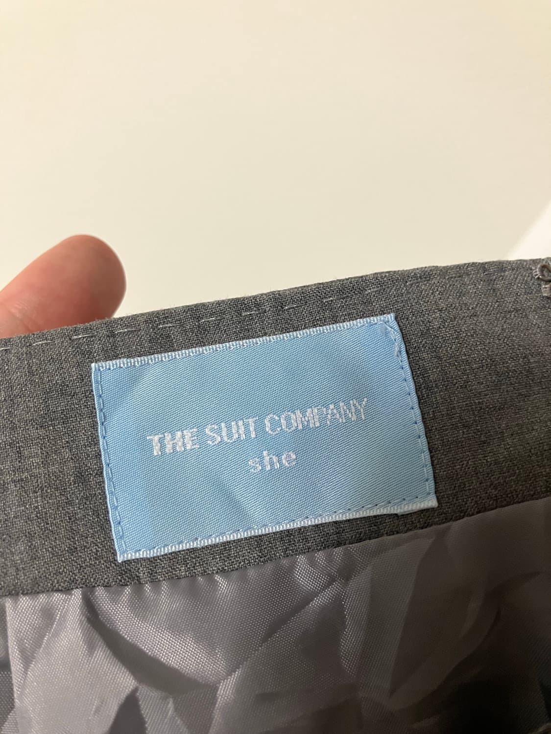 더수트컴퍼니 H라인 미디스커트 긱시크룩 상품이미지6