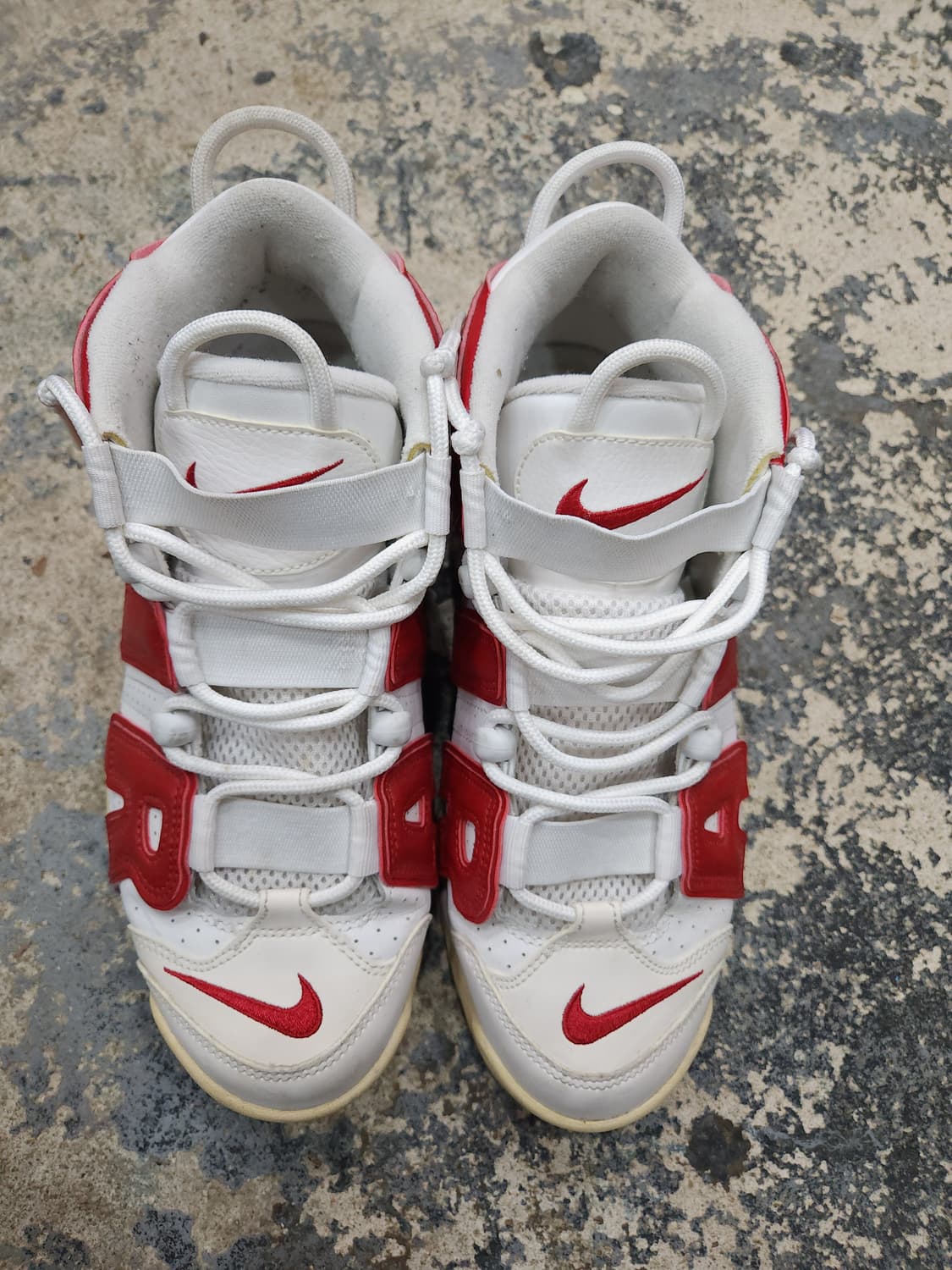 나이키 에어모어 업템포 화이트 레드 255mm

 상품이미지5