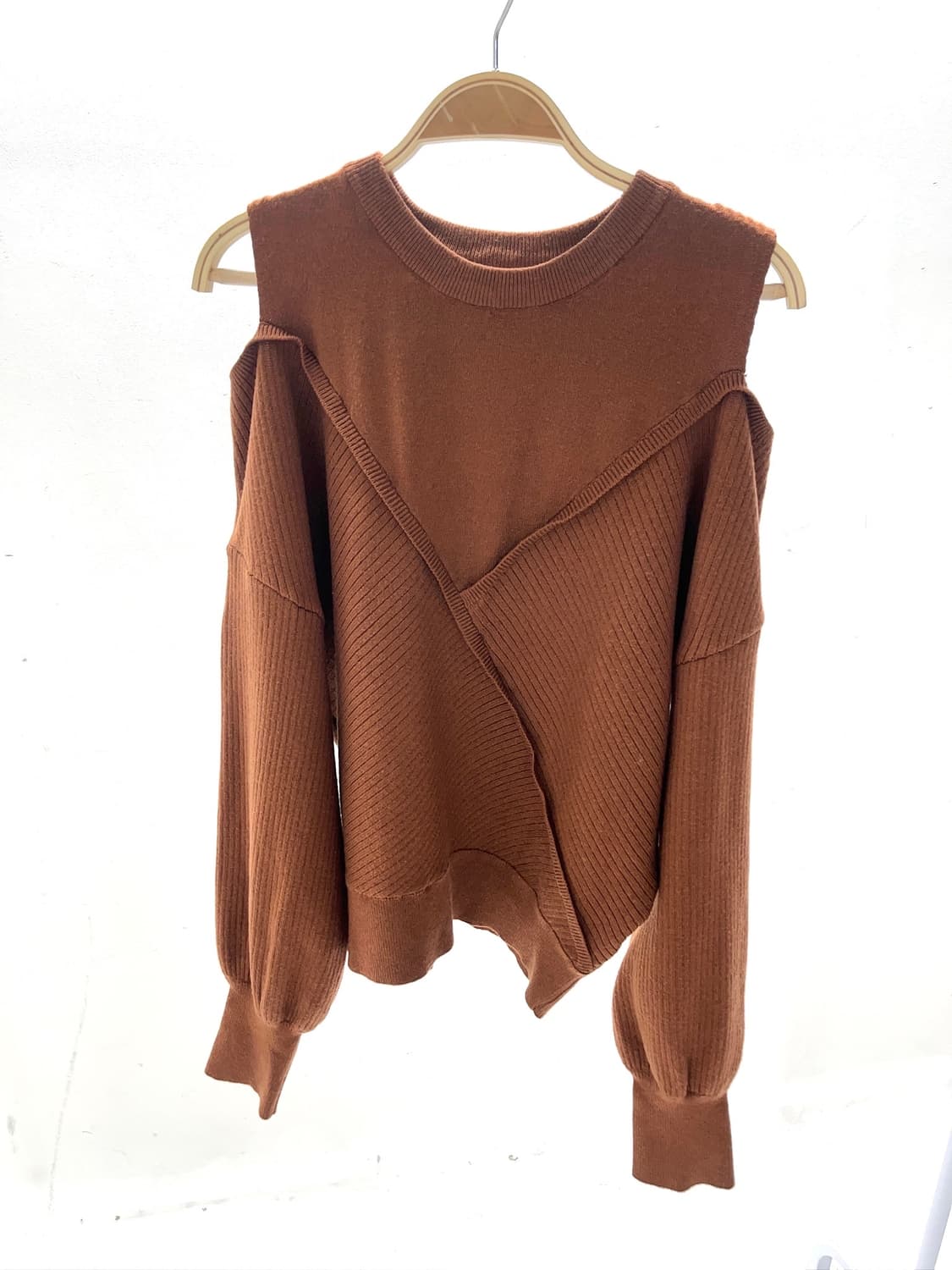 Seam Detail Brown Knit 상품이미지2