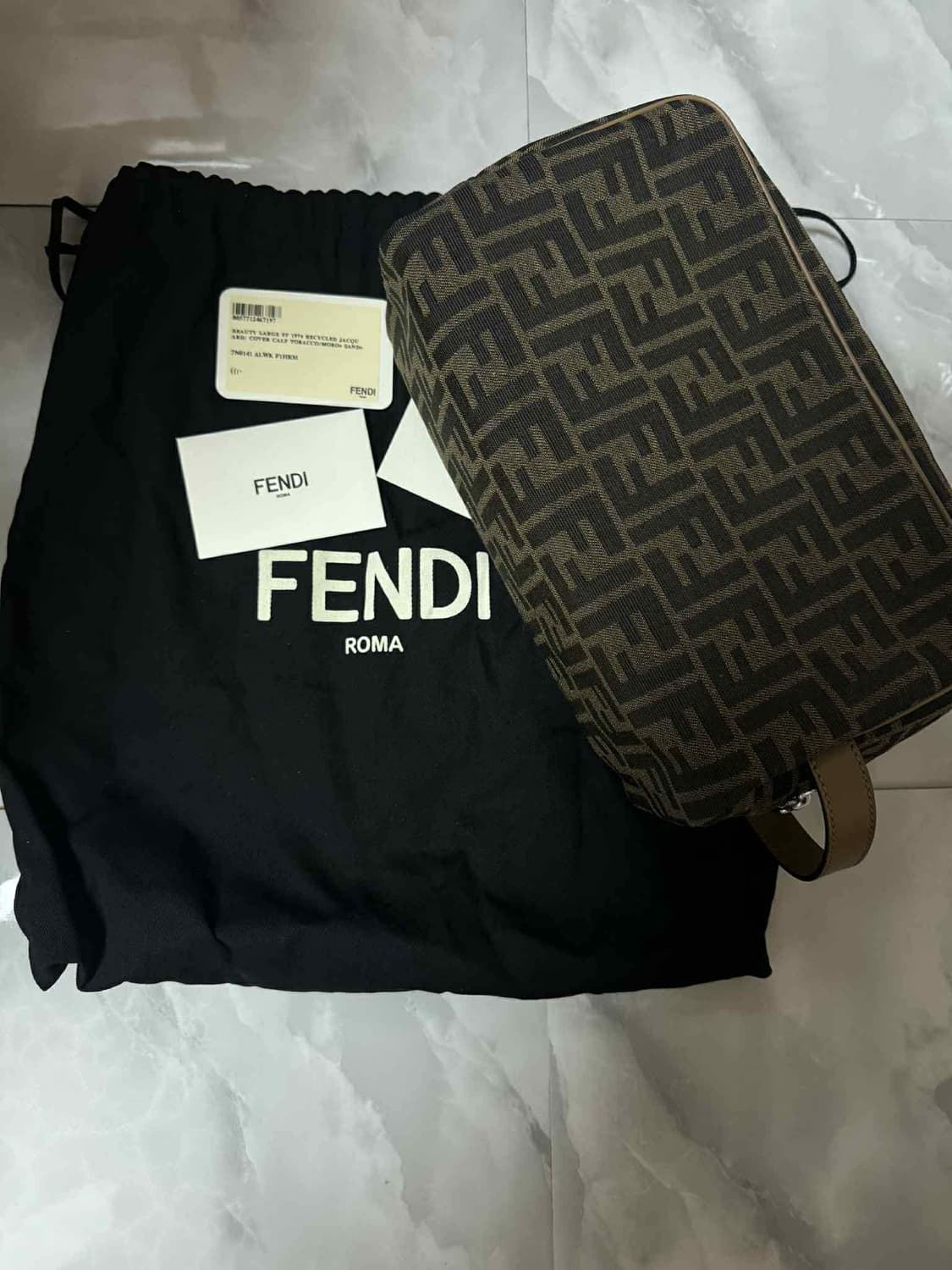 펜디 FF 로고 파우치 상품이미지1