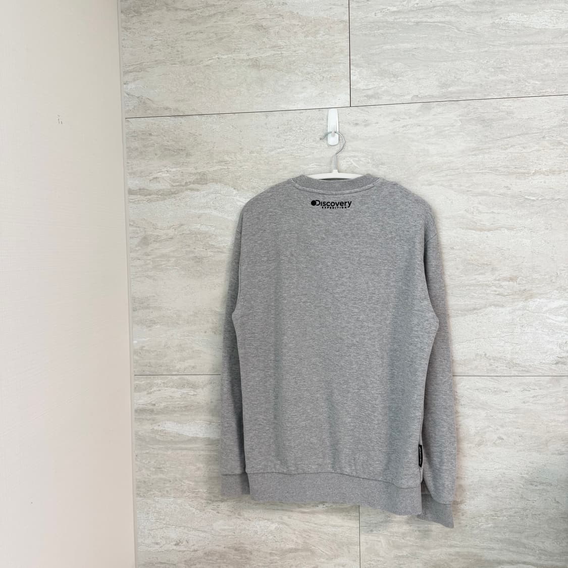 디스커버리 맨투맨 상품이미지4