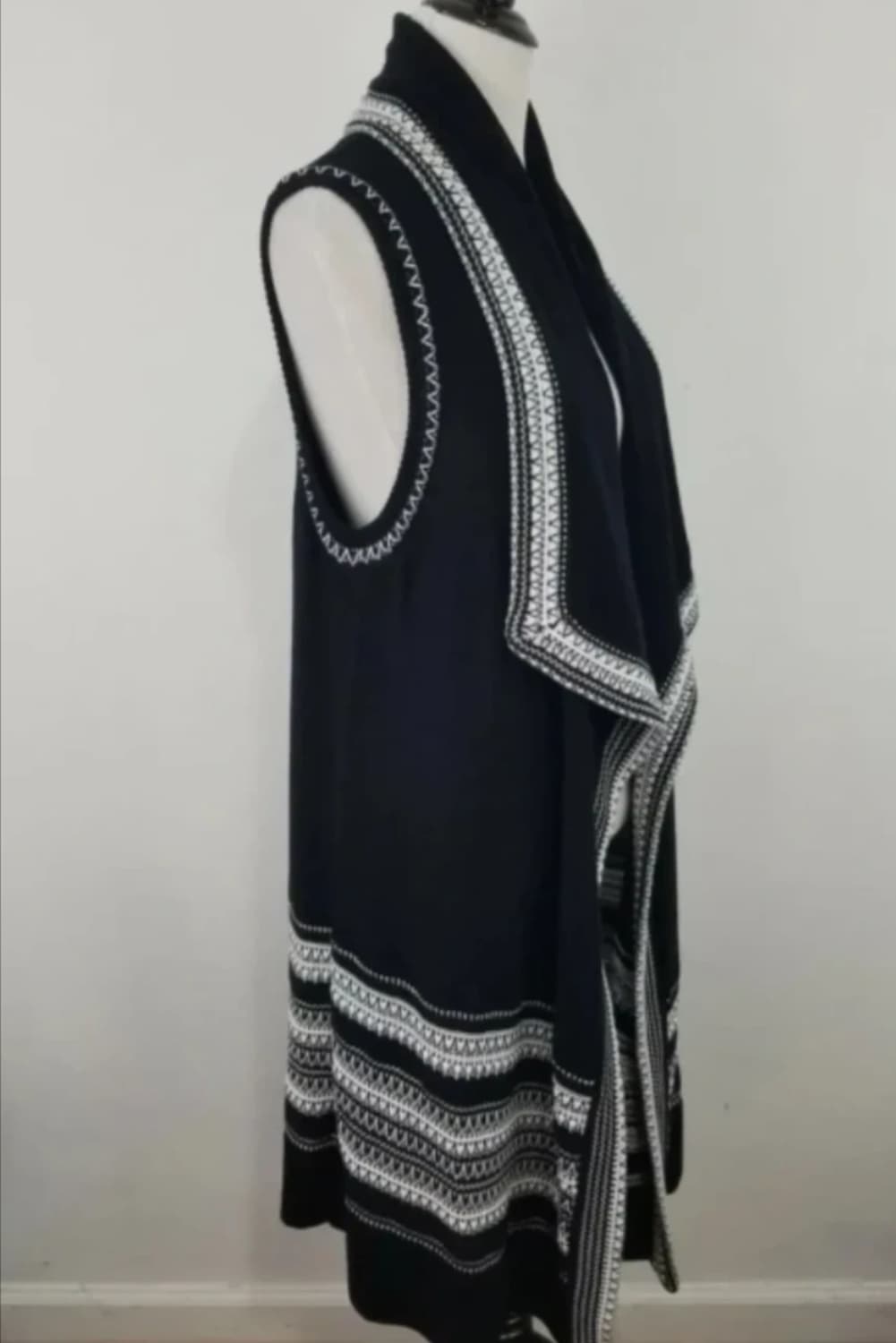 빈스 여성 롱 베스트  네이비 화이트 패턴 니트 베스트 F 상품이미지5