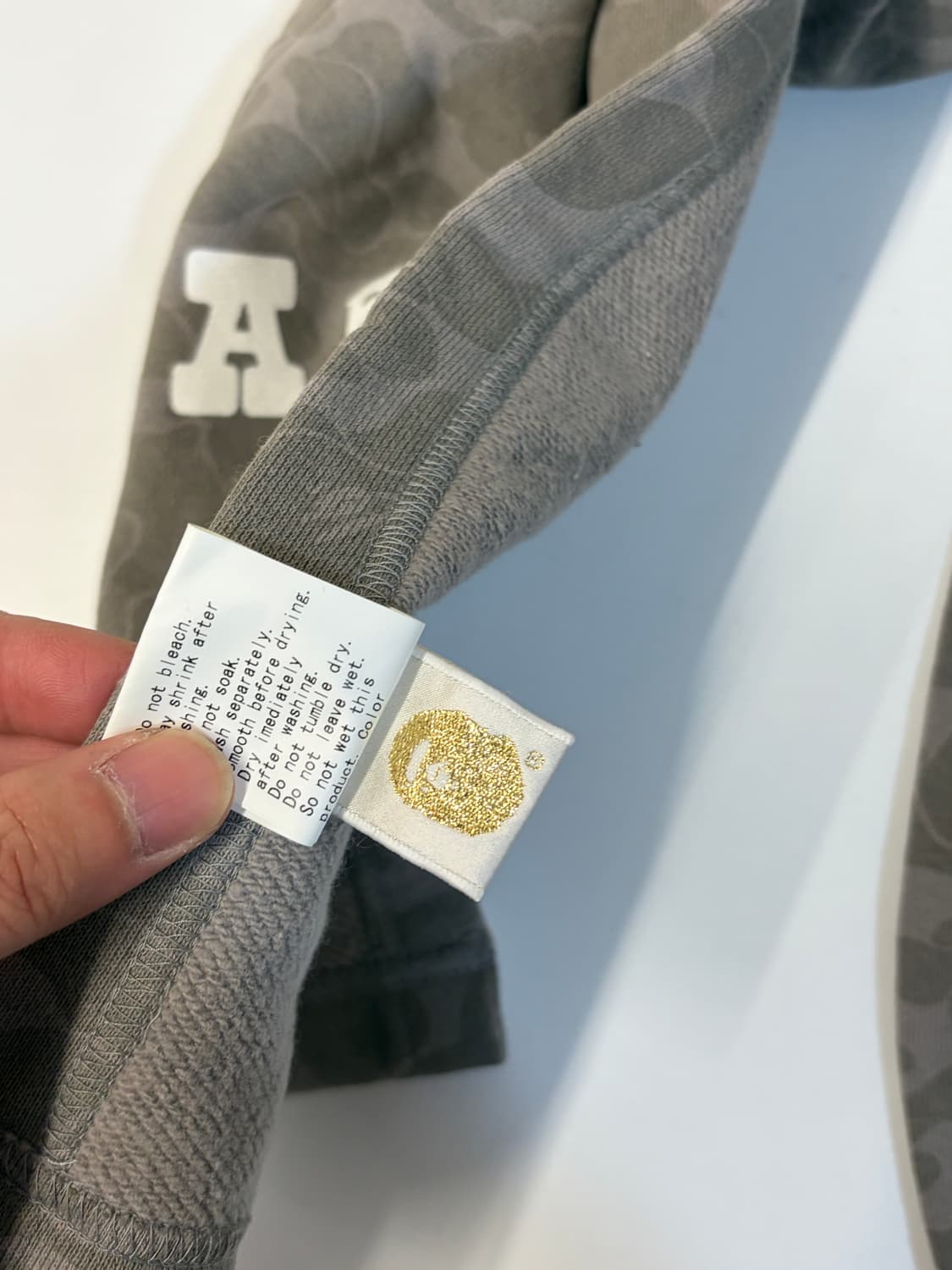 베이프 그레이 카모 머플러 상품이미지3