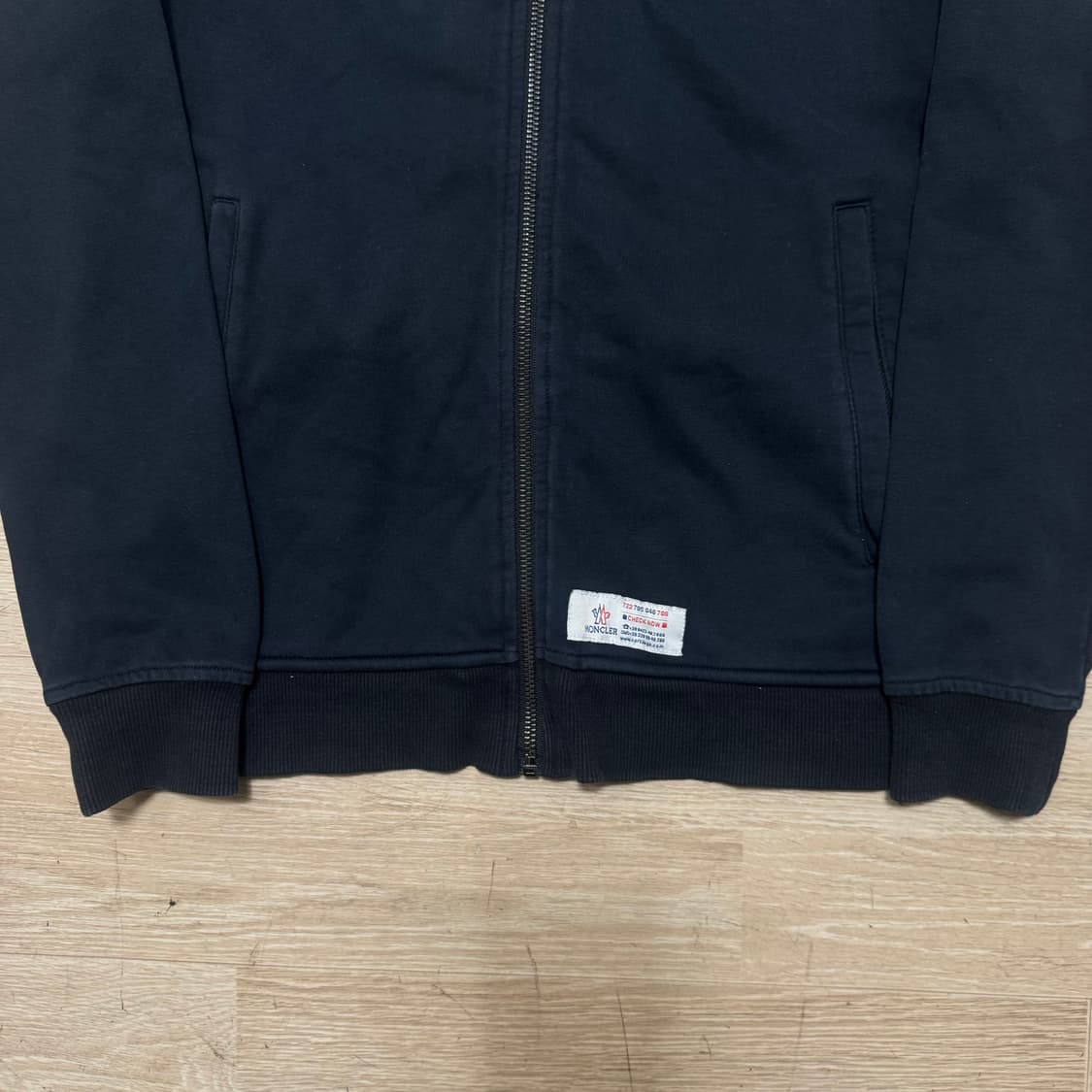 몽클레르 하프넥 집업 상품이미지4