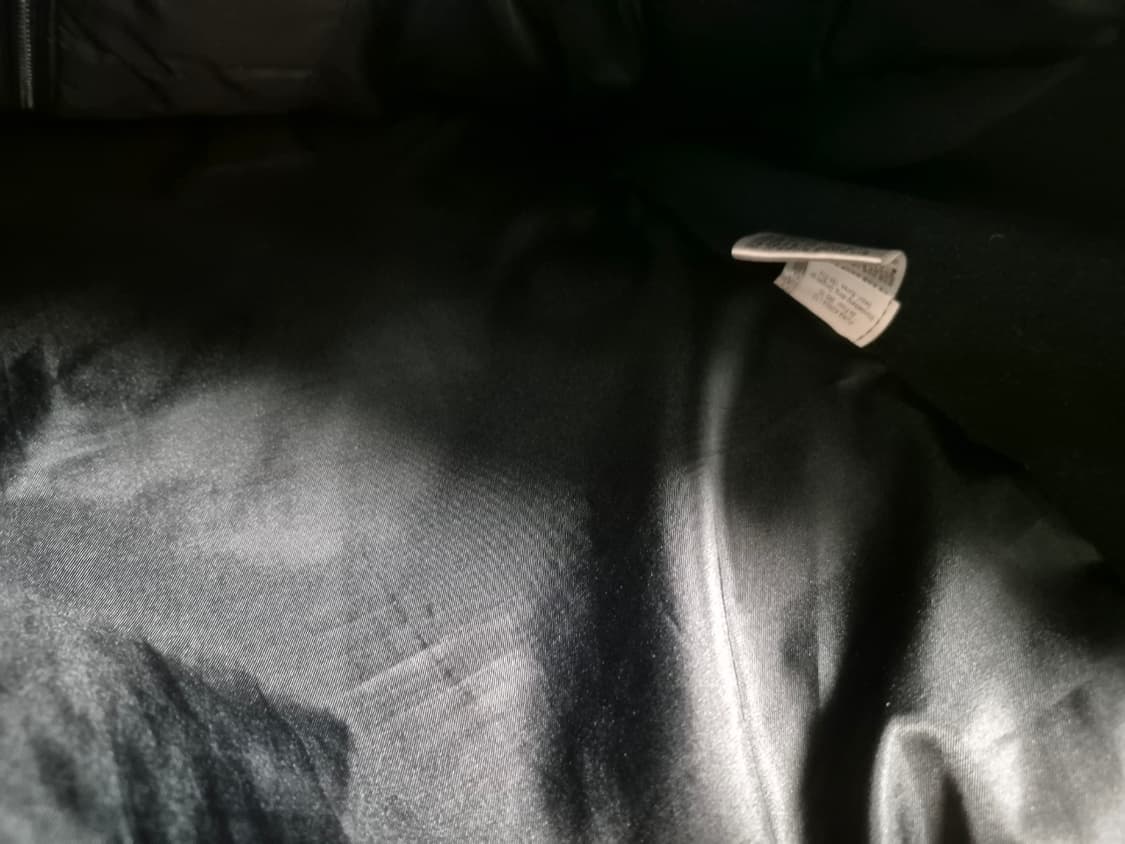 퓨마 오리털 경량패딩 100사이즈 판매합니다 상품이미지2