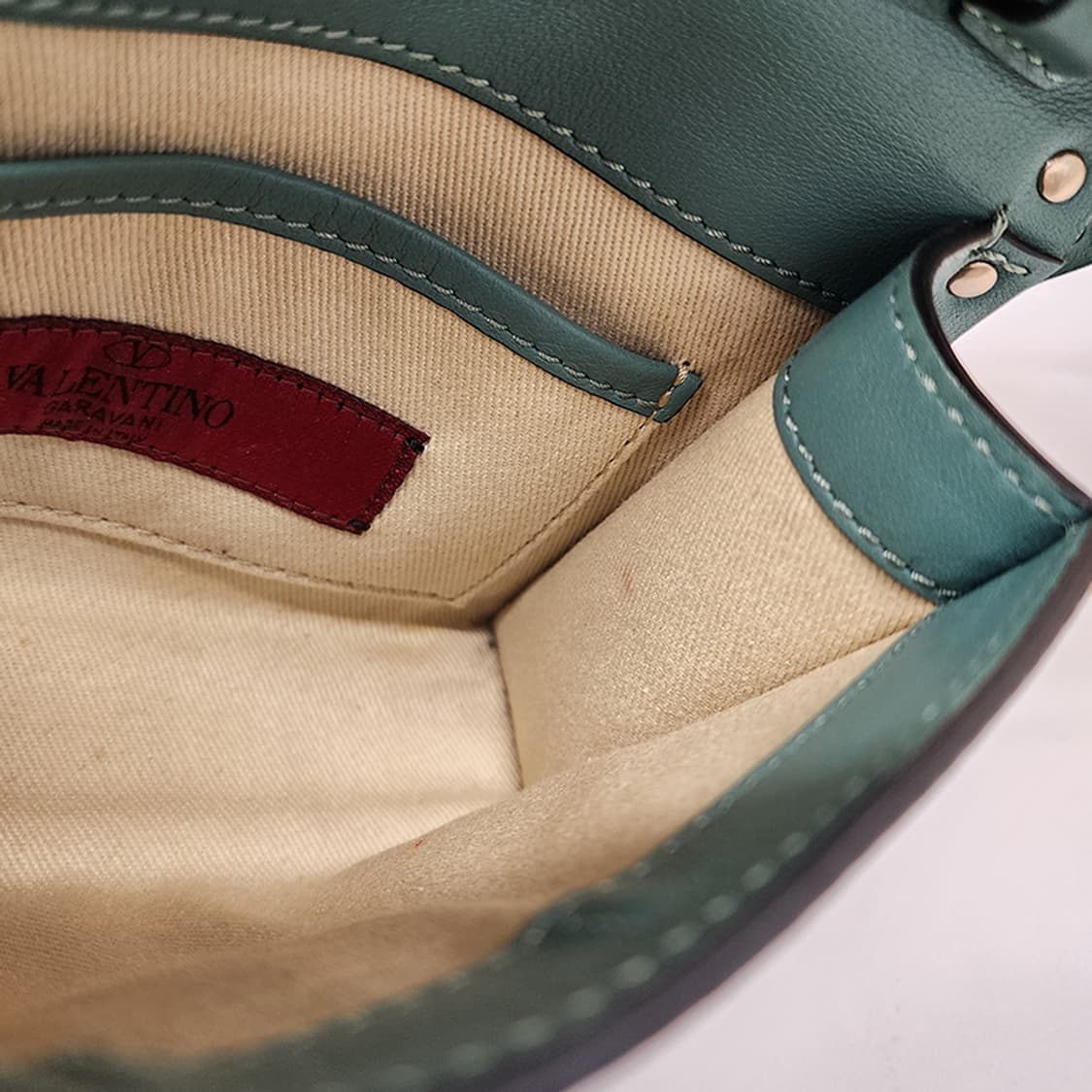 발렌티노 락스터드 미니 크로스바디백 민트 상품이미지10