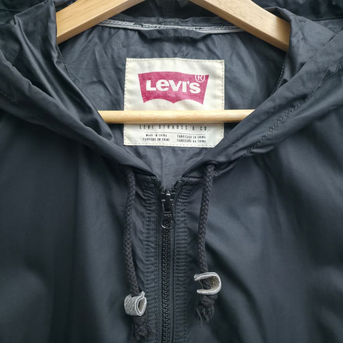 [M] 리바이스 블랙 야상 바람막이 상품이미지4