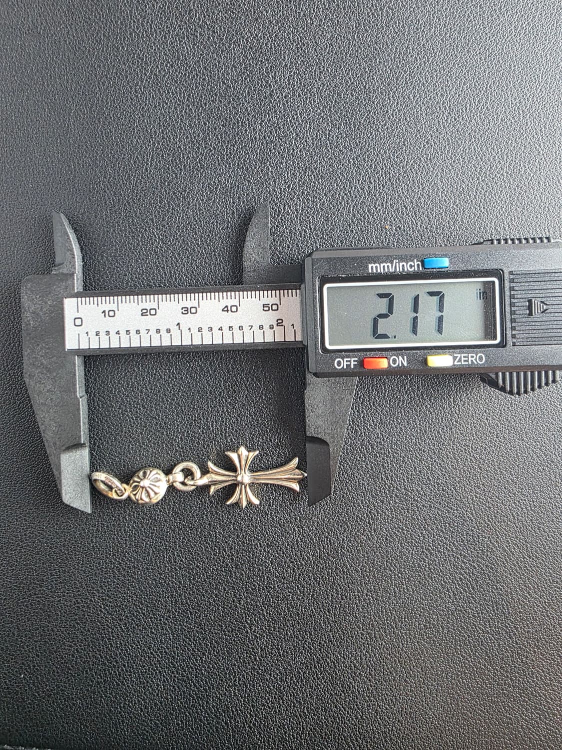 크롬하츠 원볼 타이니 크로스 상품이미지6