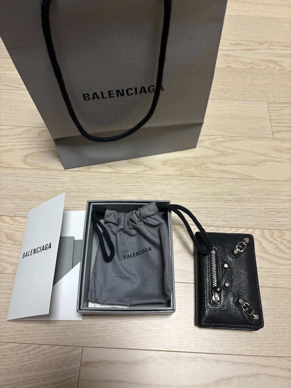 발렌시아가 카드지갑 상품이미지1