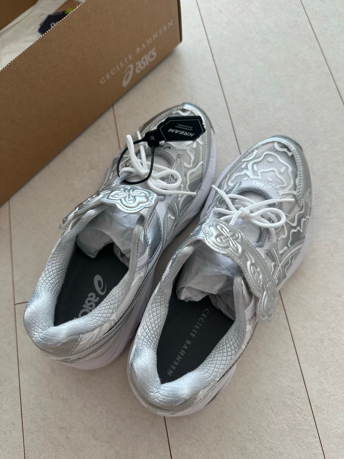 세실리에 반센X아식스  GT2160 실버 상품이미지2