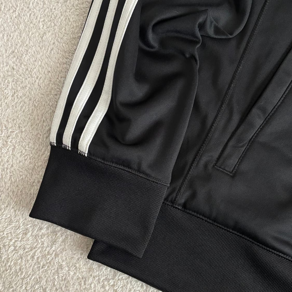 아디다스 스포츠에센셜 블랙 스몰로고 풀집 트랙탑 져지 상품이미지4