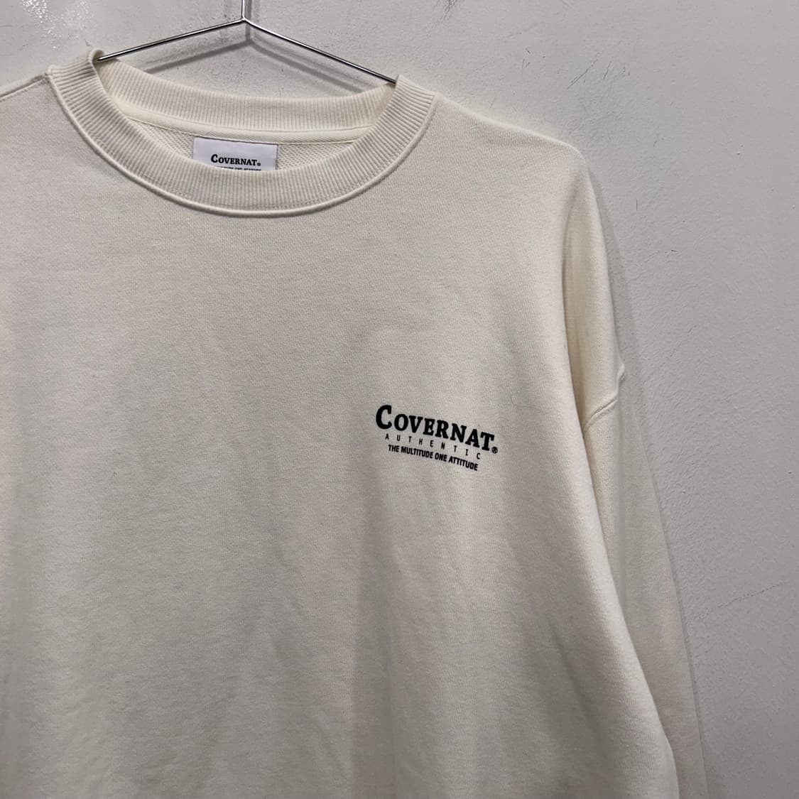 커버낫 백프린팅 헤비코튼 크림 맨투맨 상품이미지1