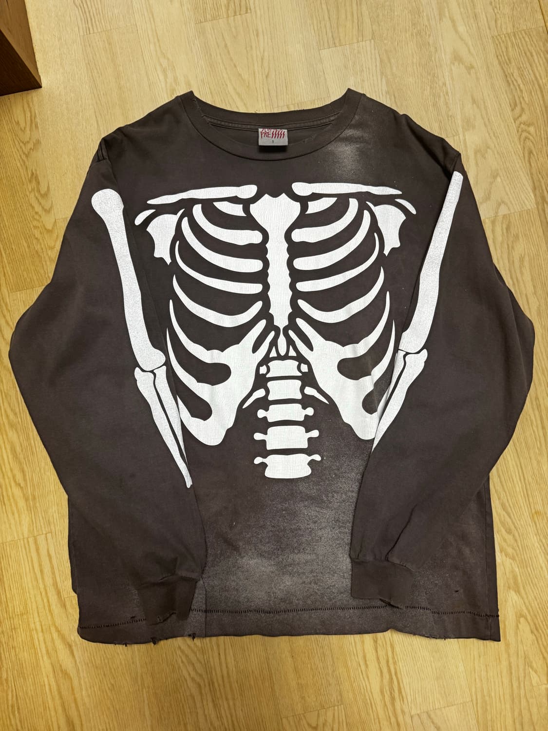 도넛리벤지 본 롱슬리브  상품이미지1