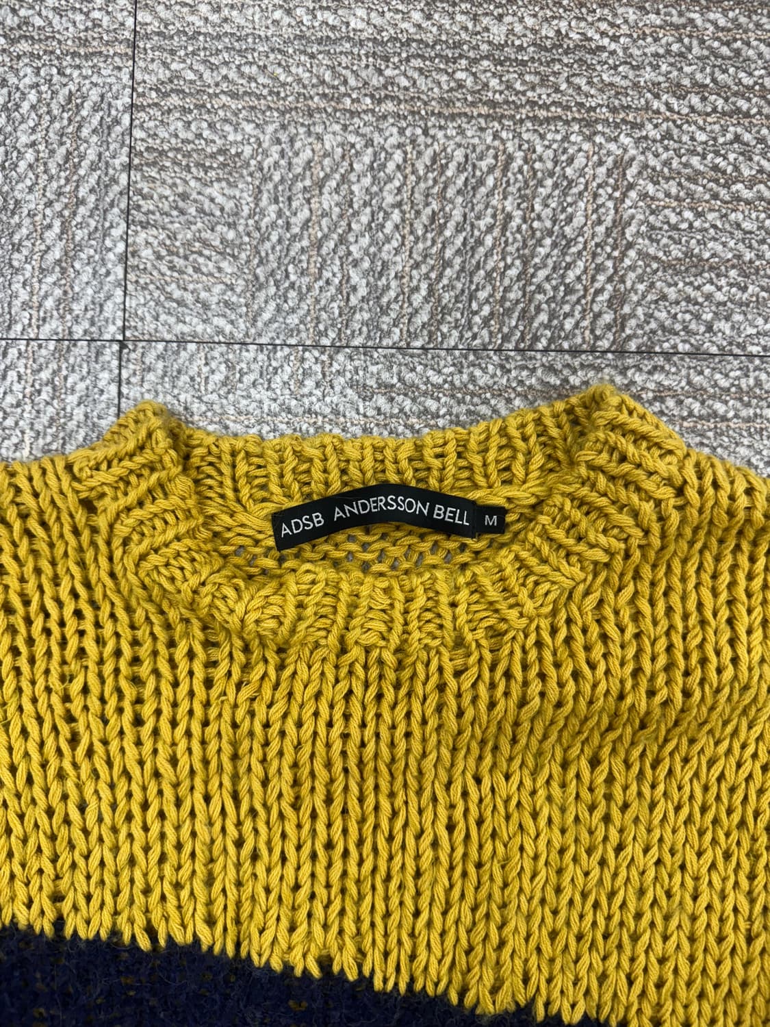 앤더슨벨 스웨터 (실내착용 1회) 상품이미지2