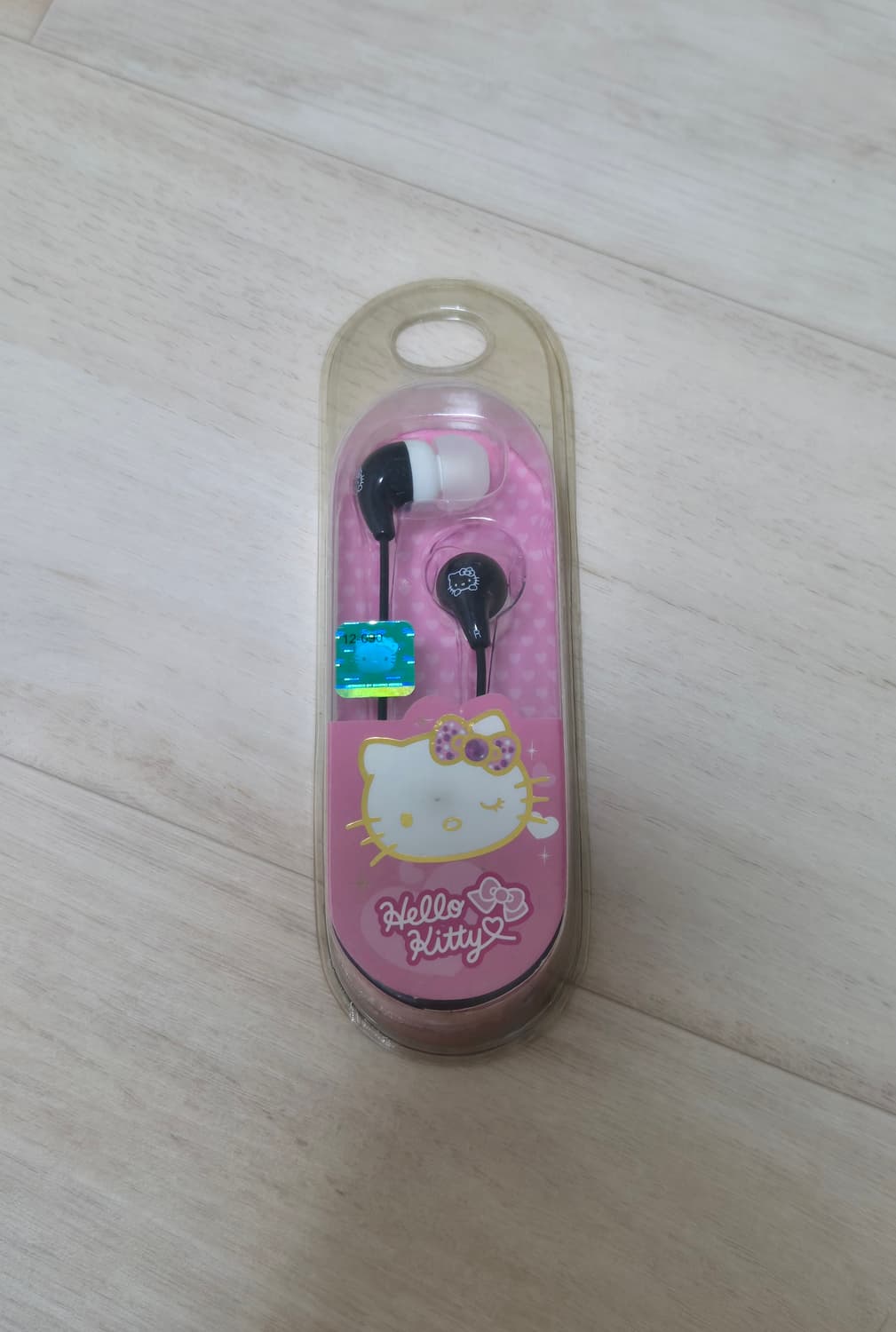 고전 산리오 블랙 헬로키티 이어폰 상품이미지1