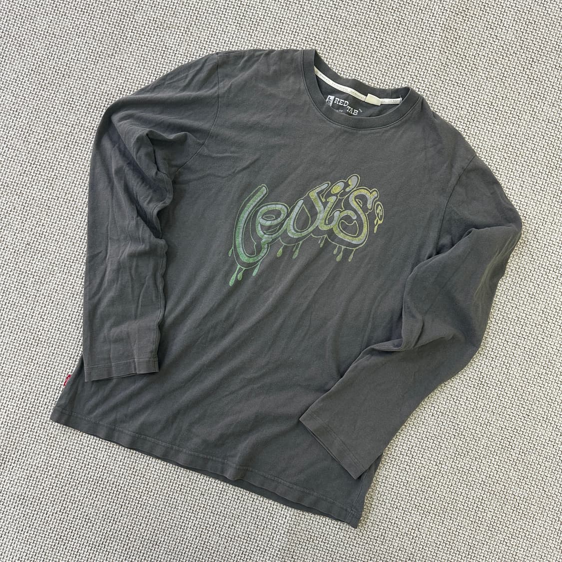 L 리바이스 차콜 긴팔 티셔츠 0423D 상품이미지1