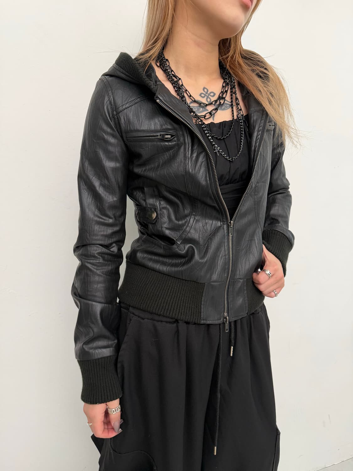 블랙 후드 가죽 자켓 상품이미지1