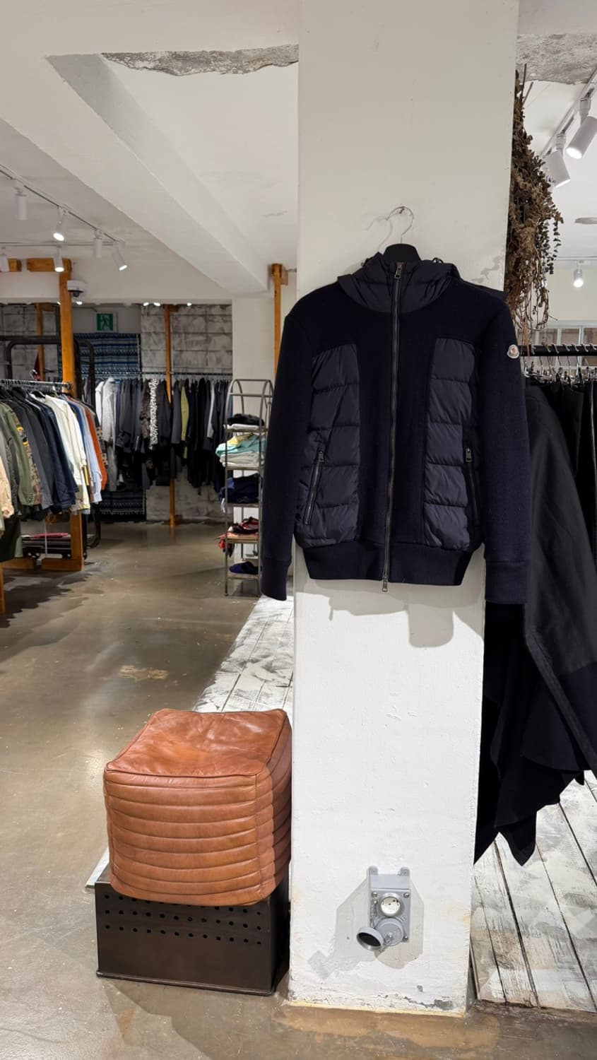 프라다 블랙 나일론 블루종 자켓 상품이미지4