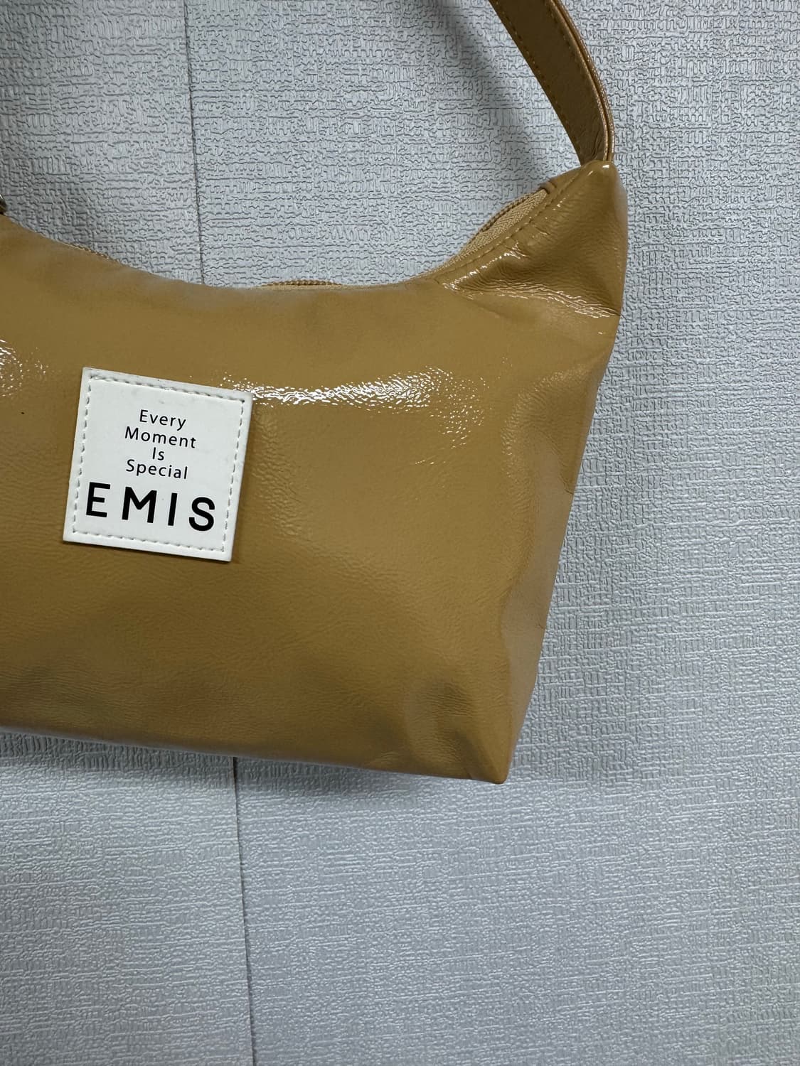 이미스 에나멜 호보백 상품이미지2