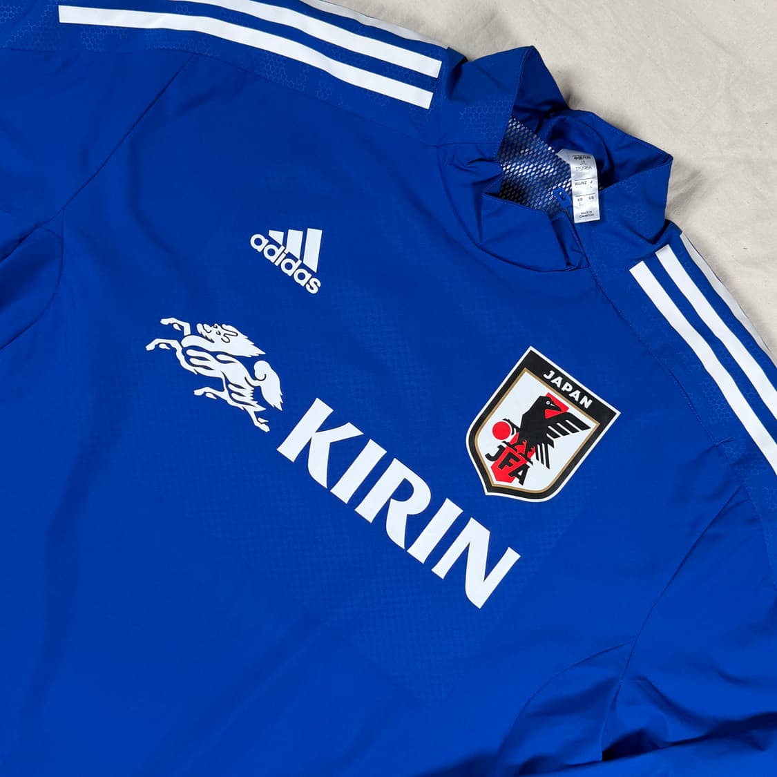 21 아디다스 일본 축구 바람막이 웜업 하이브리드탑 어센틱 상품이미지2