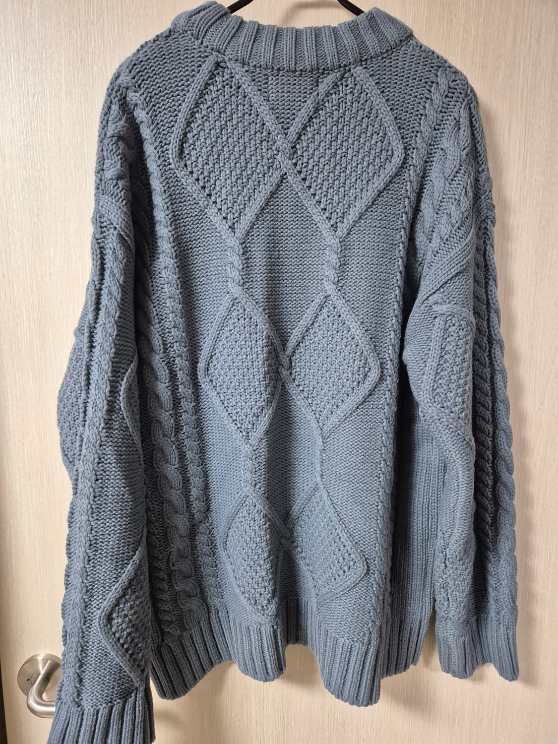 포커페이스 케이블니트 꽈배기니트 46 스웨터 상품이미지2