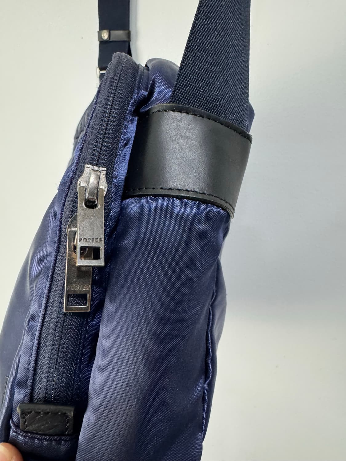요시다포터 포커스 라인 네이비 크로스백 .  상품이미지10