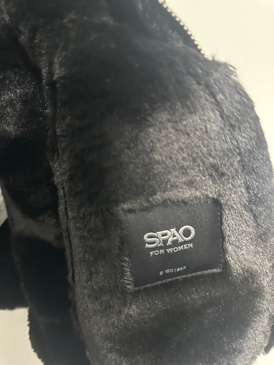 스파오 퍼배색 무스탕 S 상품이미지3