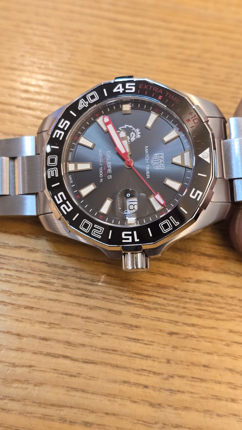 태그호이어 프리미어리그 에디션 매치타임 상품이미지2