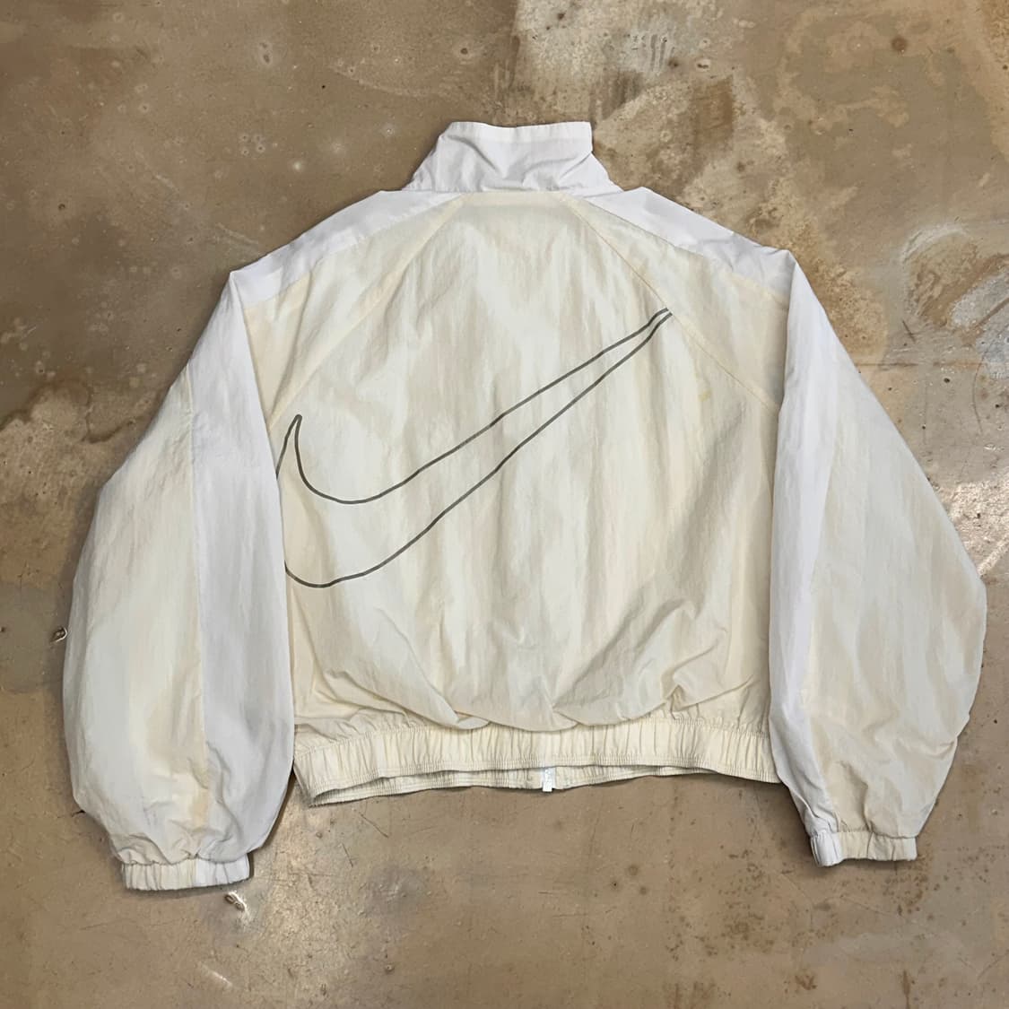 XL 나이키 여성용 화이트 배색 크롭 바람막이 상품이미지2