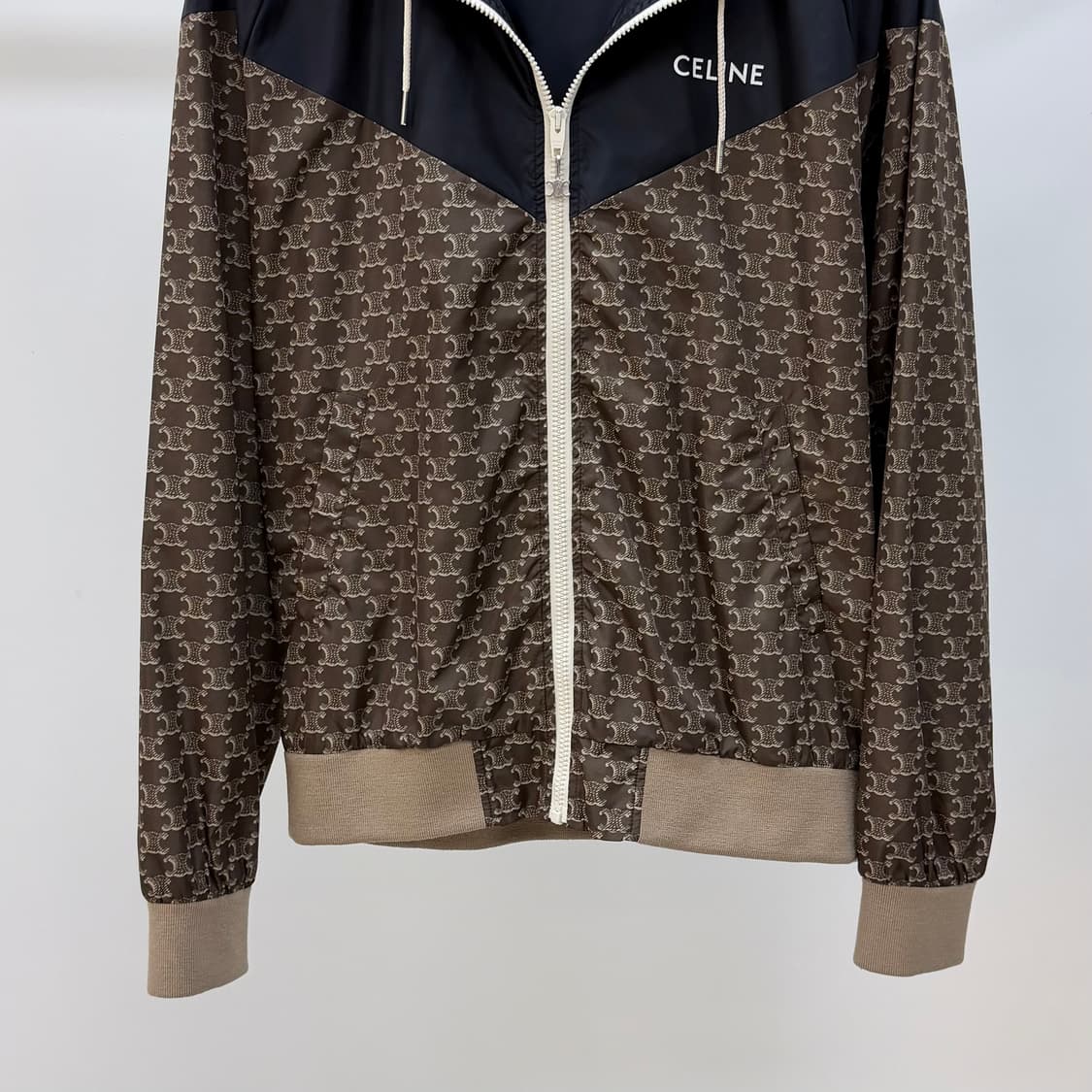 [S+급/50] 셀린느 트리오페 블루종 후드 바람막이 자켓 상품이미지3