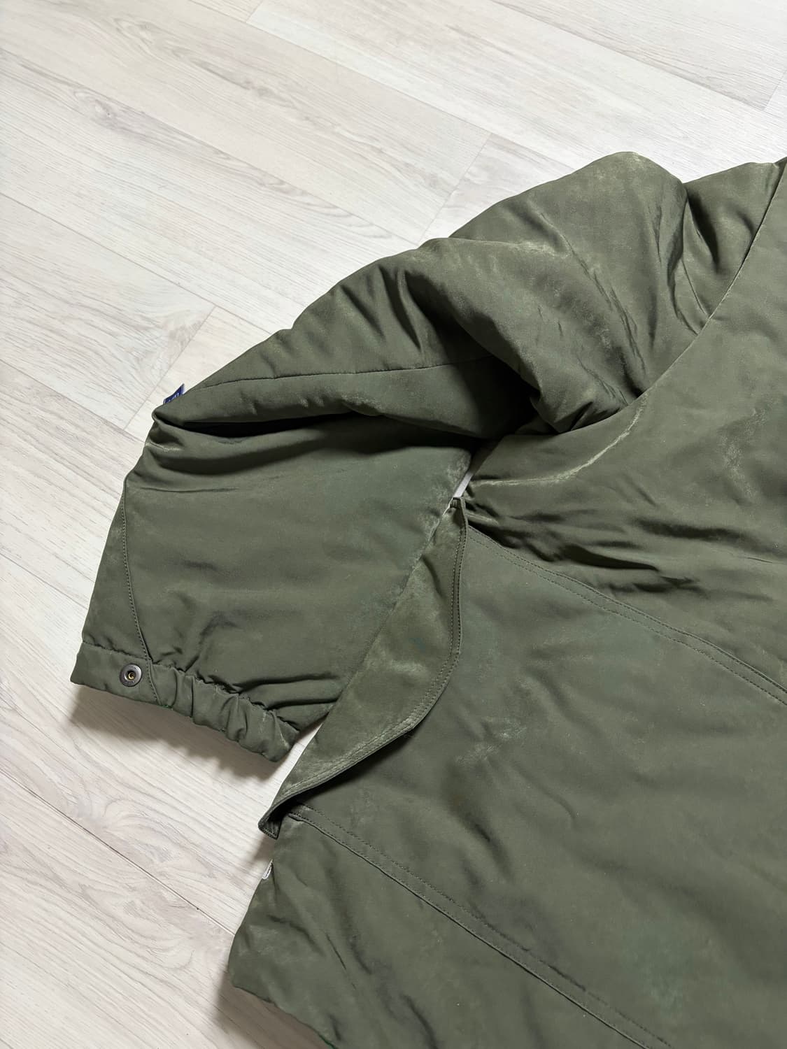 루트파인더 샘플 패딩 자켓 M사이즈 판매 상품이미지4