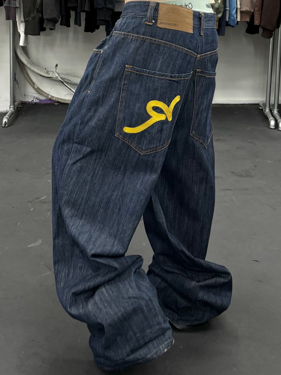 로카웨어 백로고 데님팬츠 상품이미지1