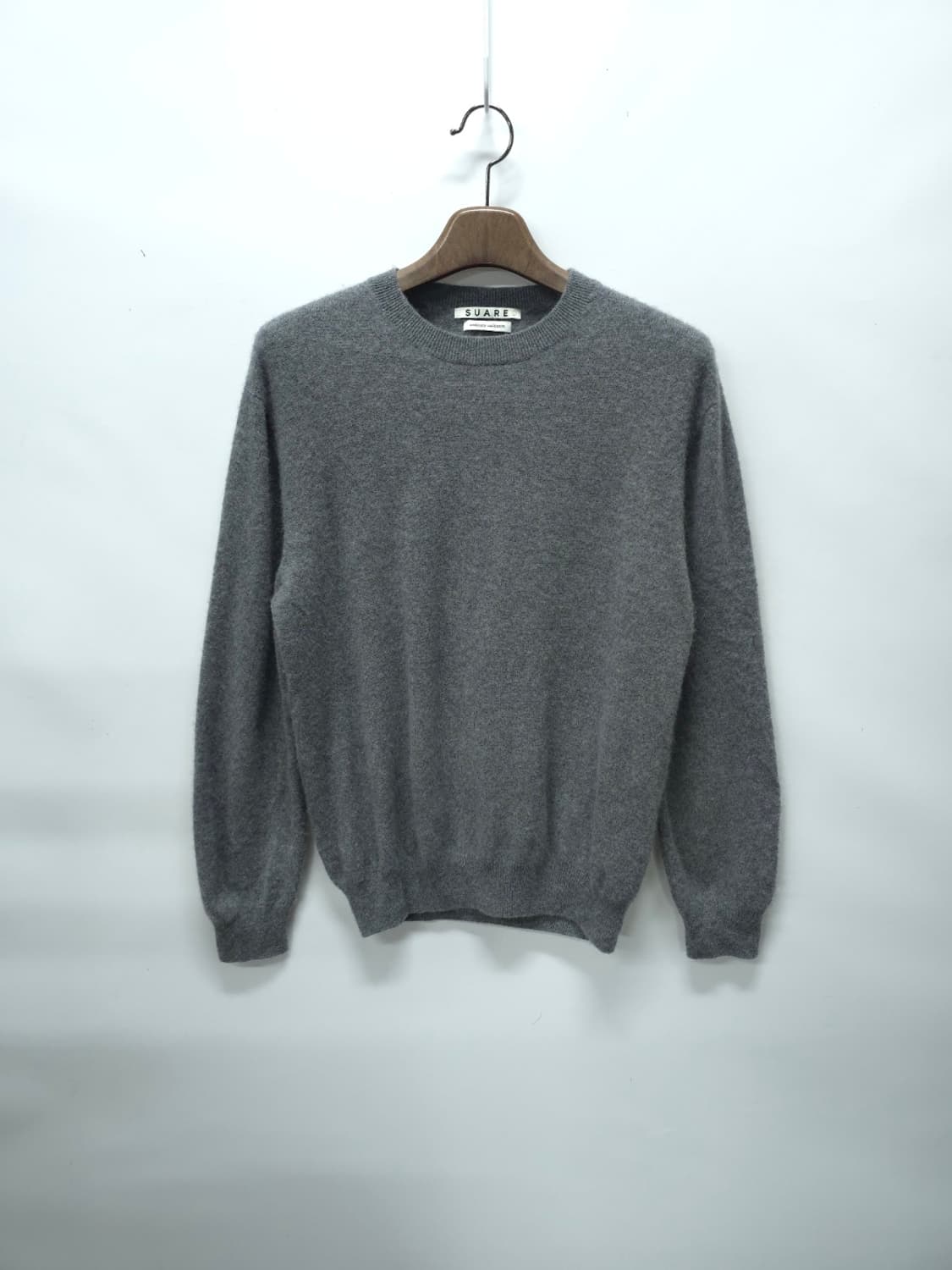 수아레(SUARE) 캐시미어100% 크루넥니트 (남성100) 상품이미지1