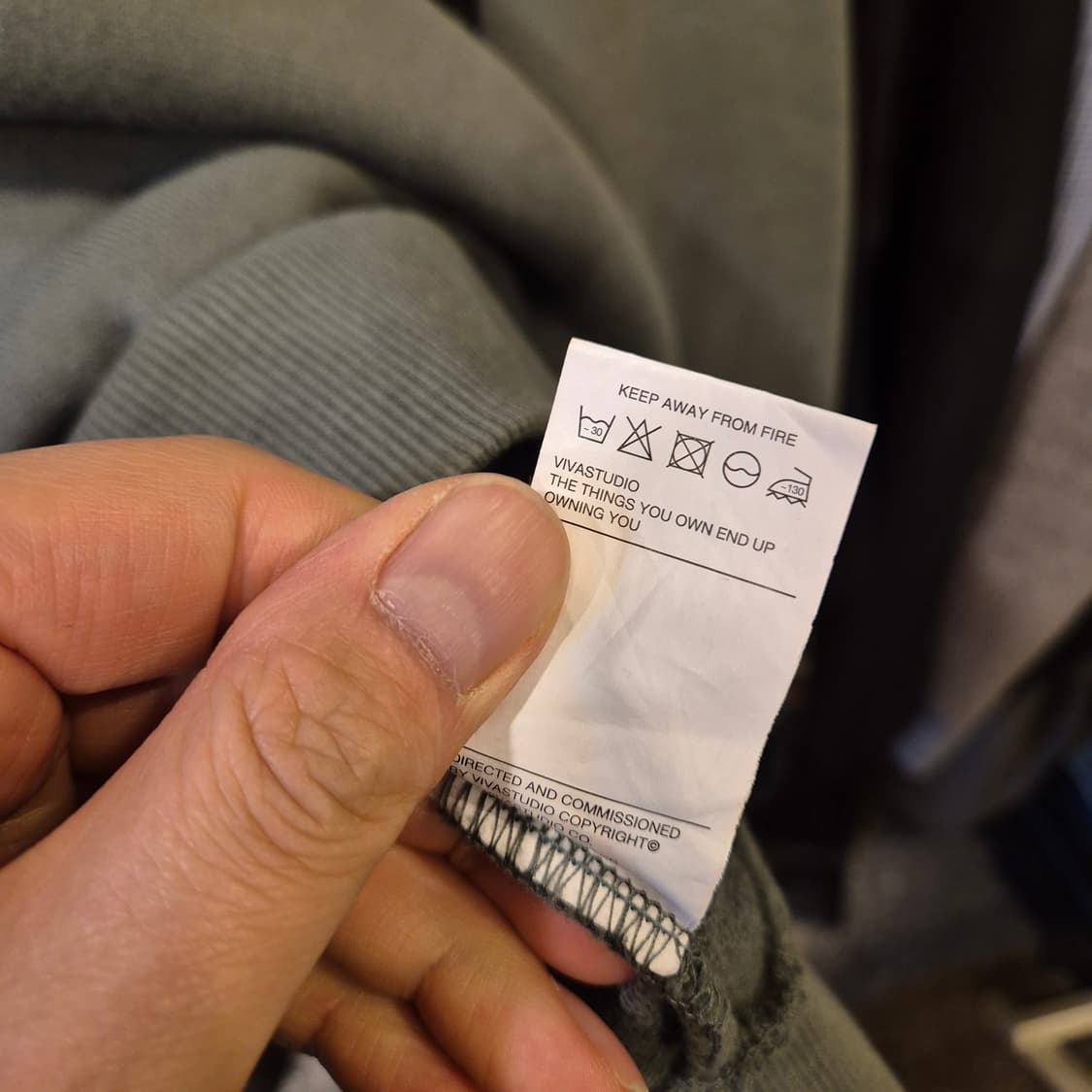 L 비바스튜디오 카키 맨투맨  상품이미지5