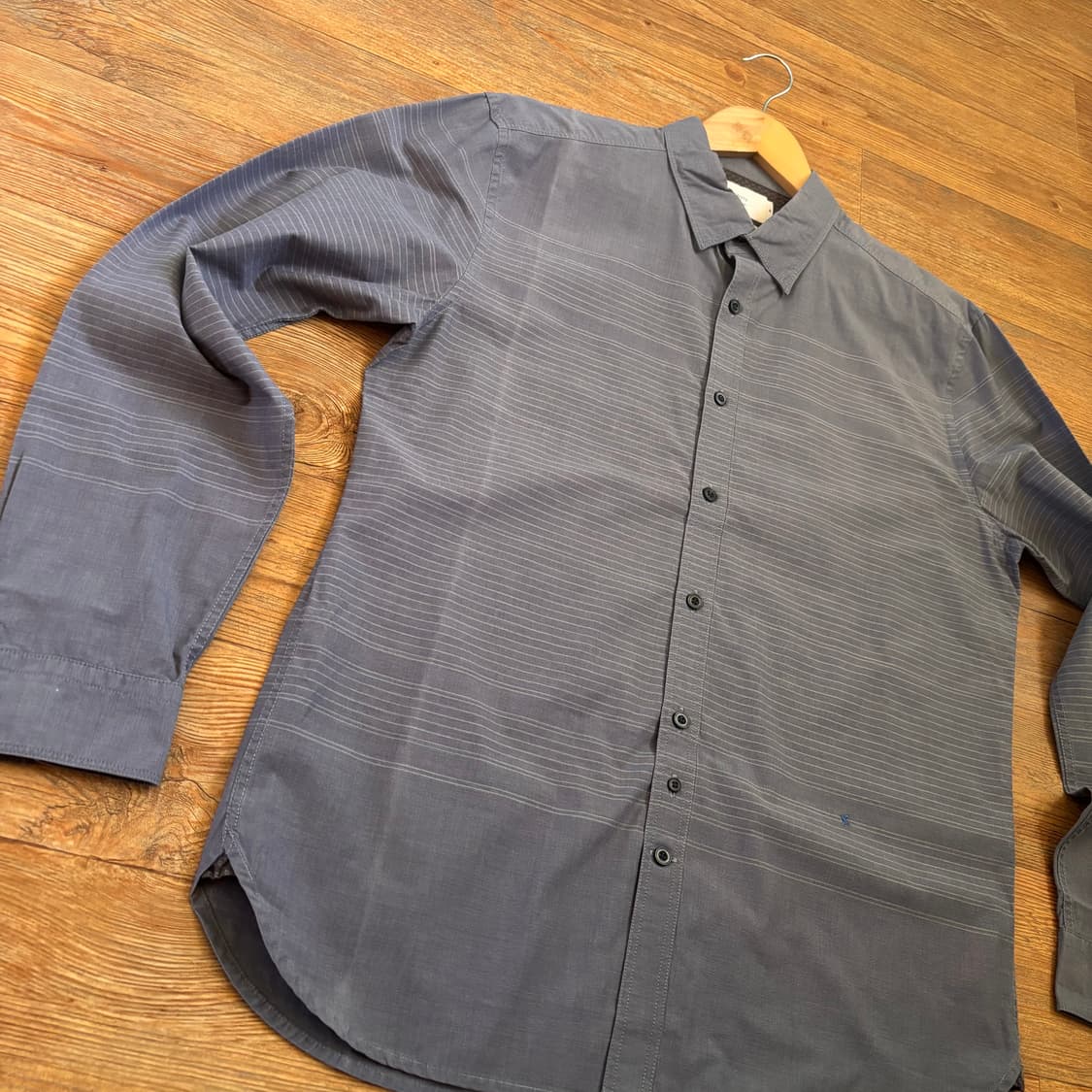 시리즈 105 캐주얼 셔츠 남방 변색 하자 상품이미지3