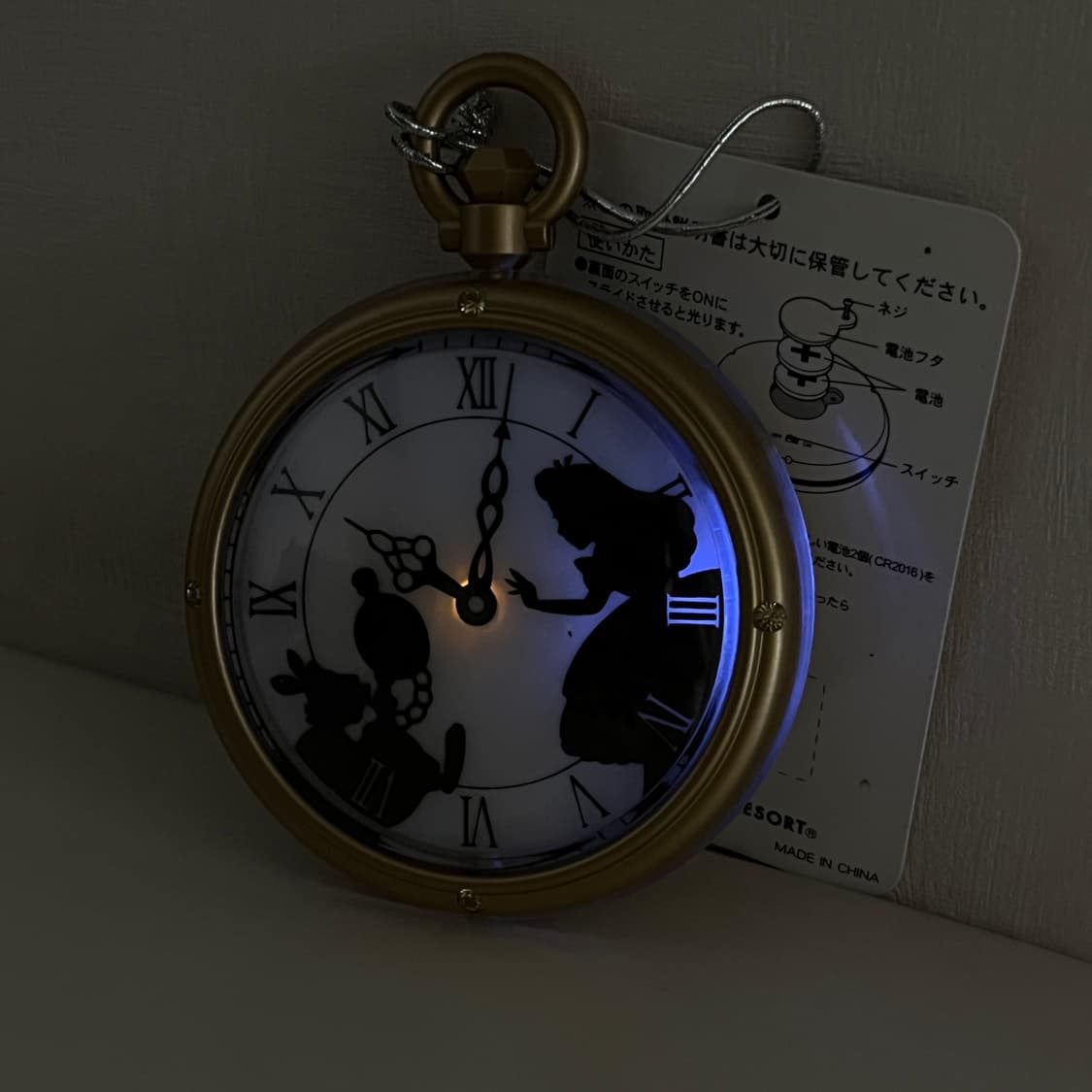 도쿄디즈니 정품 앨리스 시계모양 라이트 참 상품이미지2
