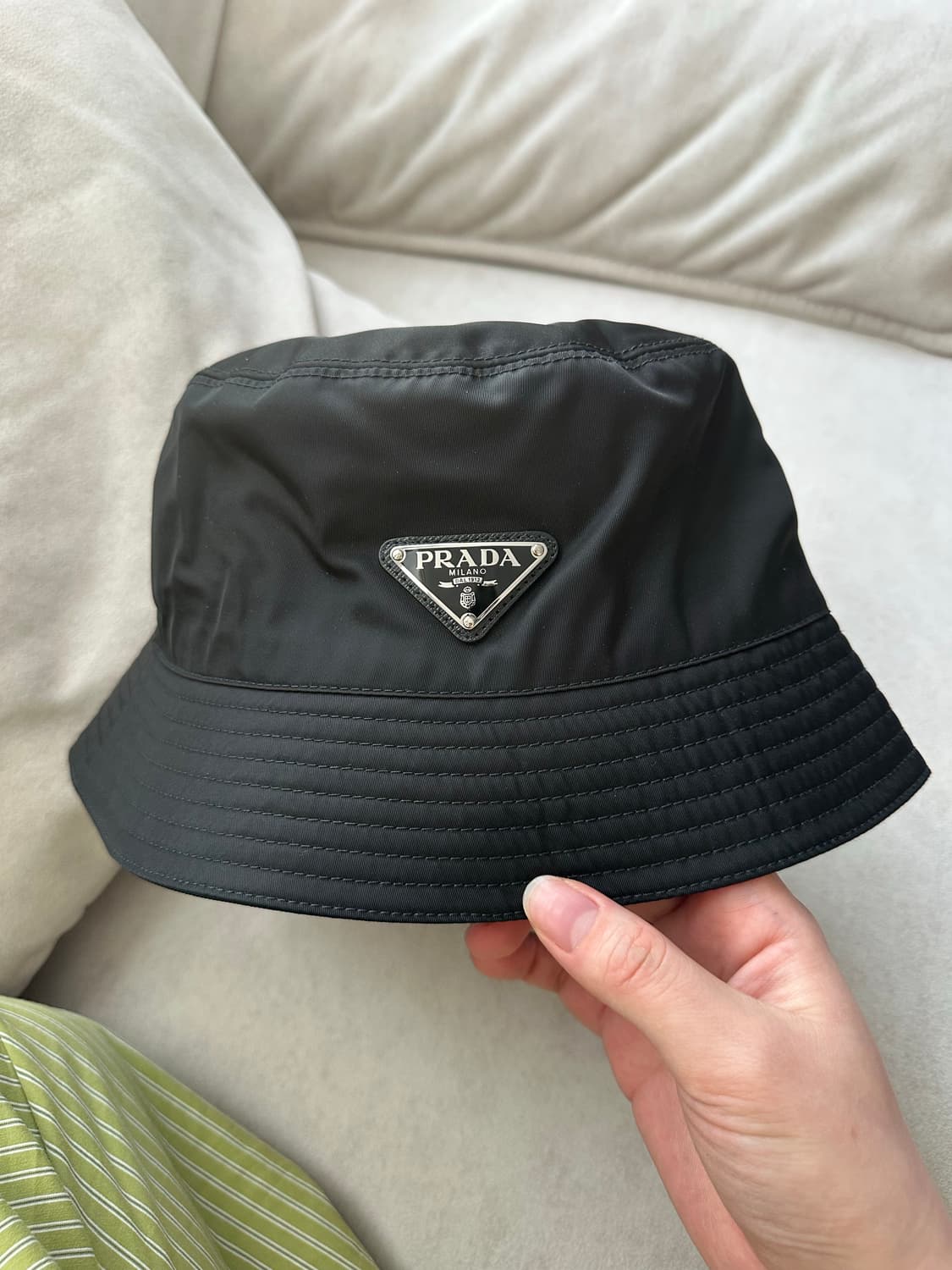 프라다 리나일론 버킷햇 M 상품이미지2