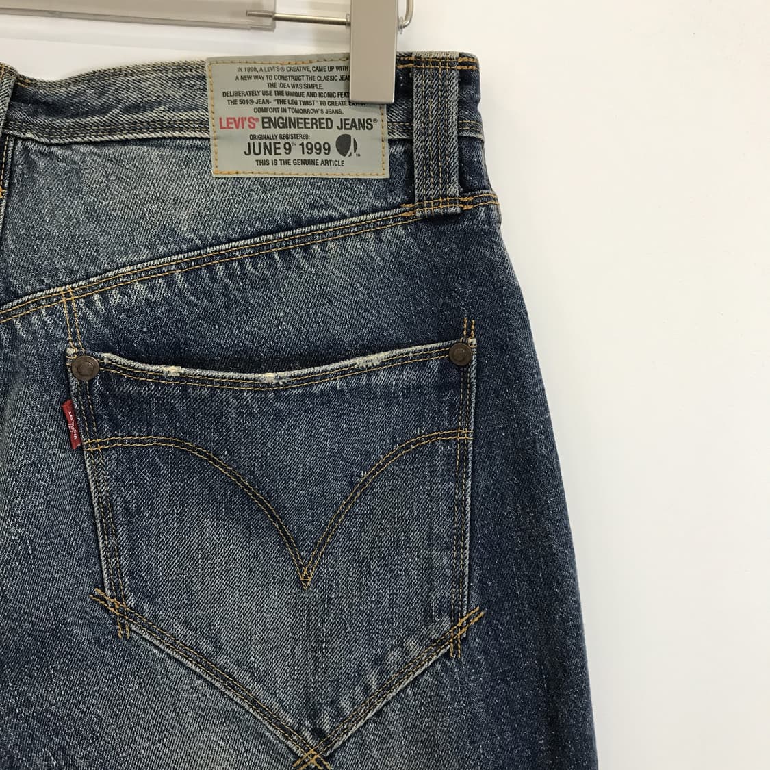 리바이스 엔지니어드 해골자수 데님진 [30인치] 상품이미지5