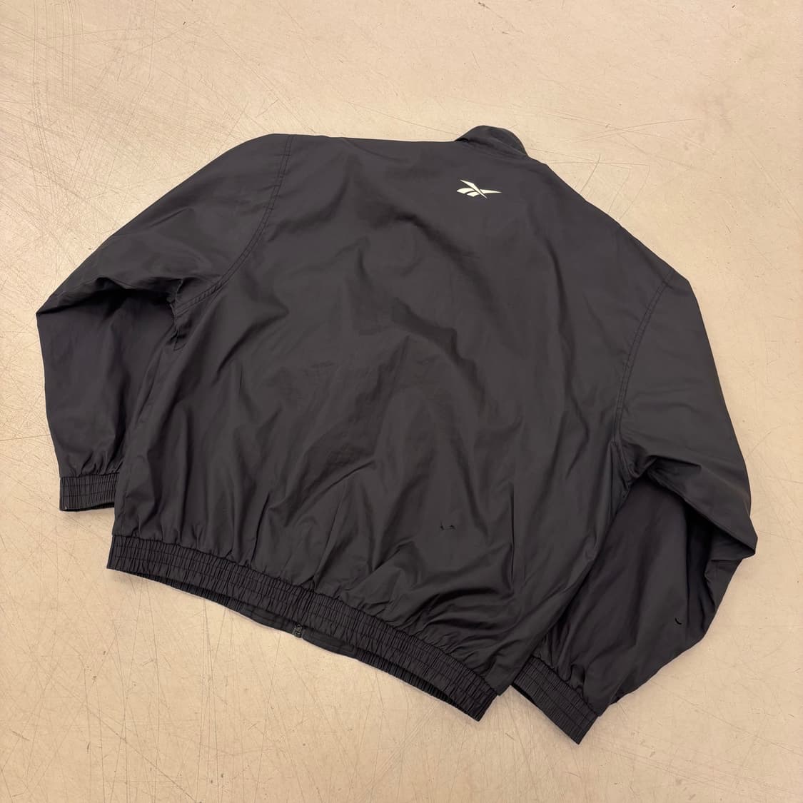 리복 올드스쿨 빅로고 투톤 바람막이 상품이미지3